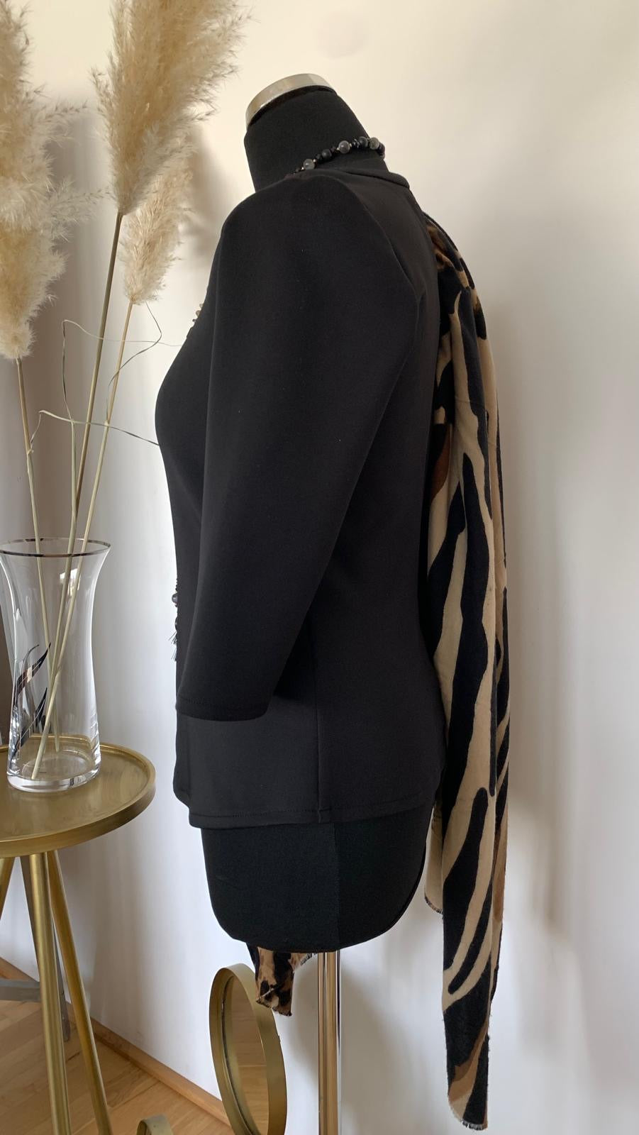 Oberteil PRETTY black; „Im MEGA-OUTLET“ nur noch €39,90 statt €79,90