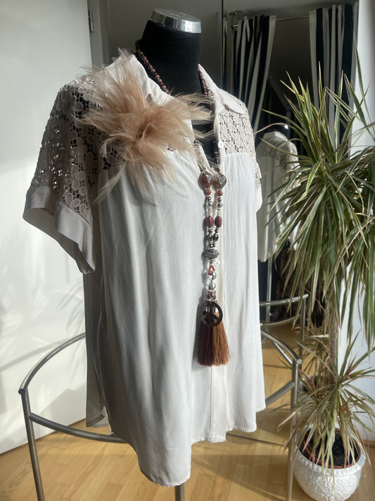 Bluse LUCKY €39,90 statt €69,90; so leicht und luftig, man spürt sie gar nicht