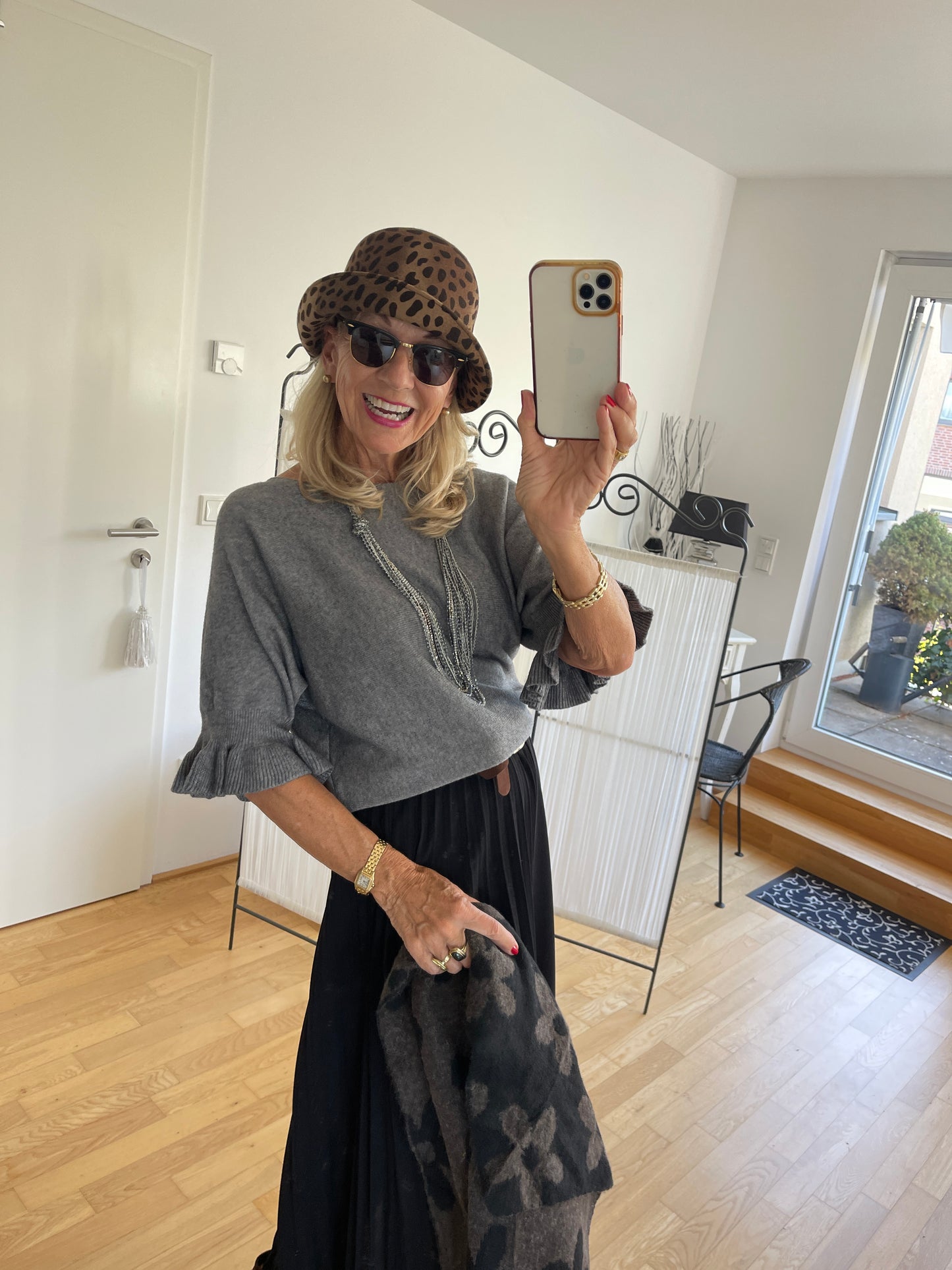 Pullover COLETTE grey €69,90; edel, schick und so kuschelig🍂