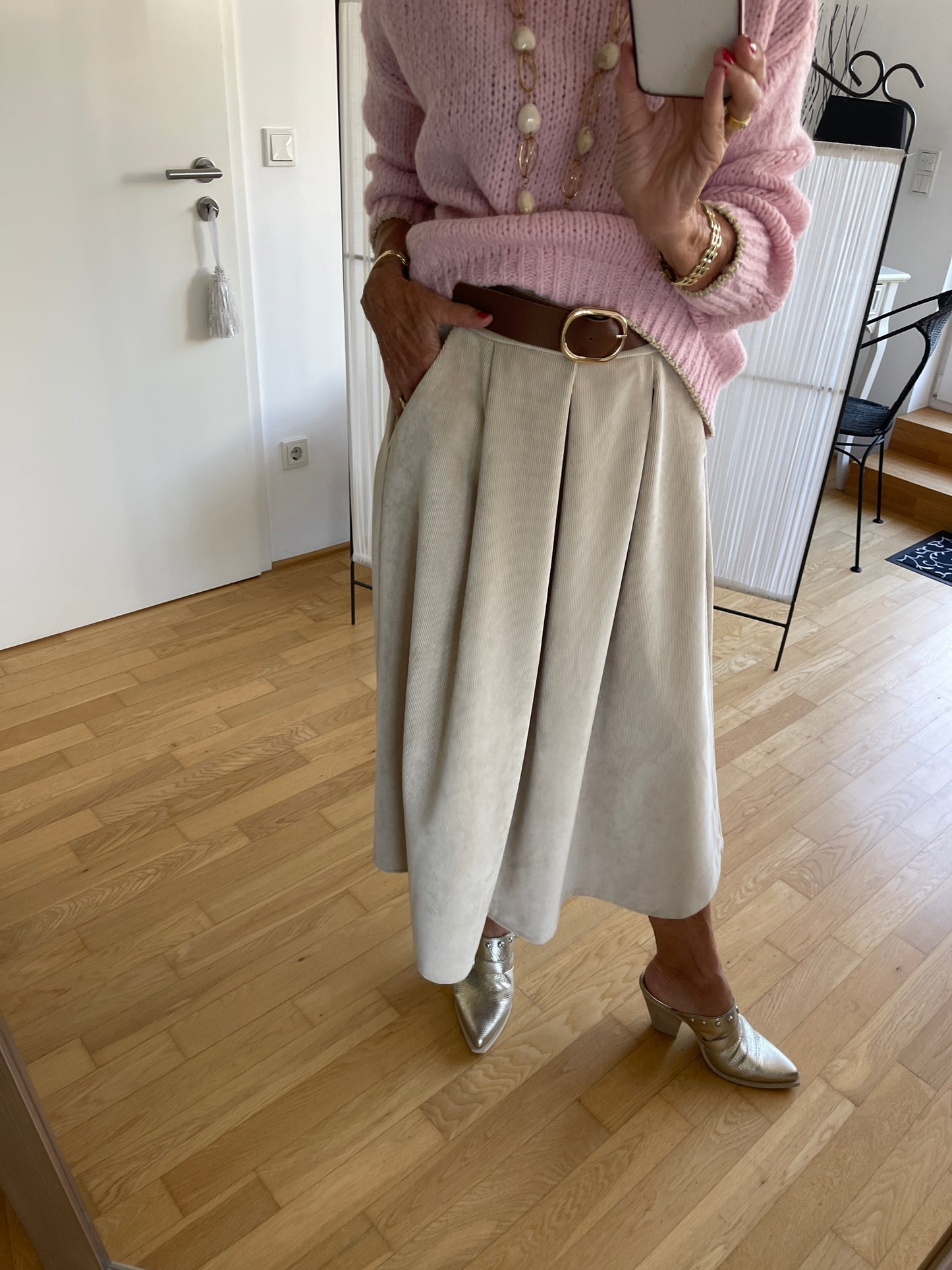 Rock CASCADEUR €99,90; edler Feincord,…so angenehm und herrlich fallend🍂