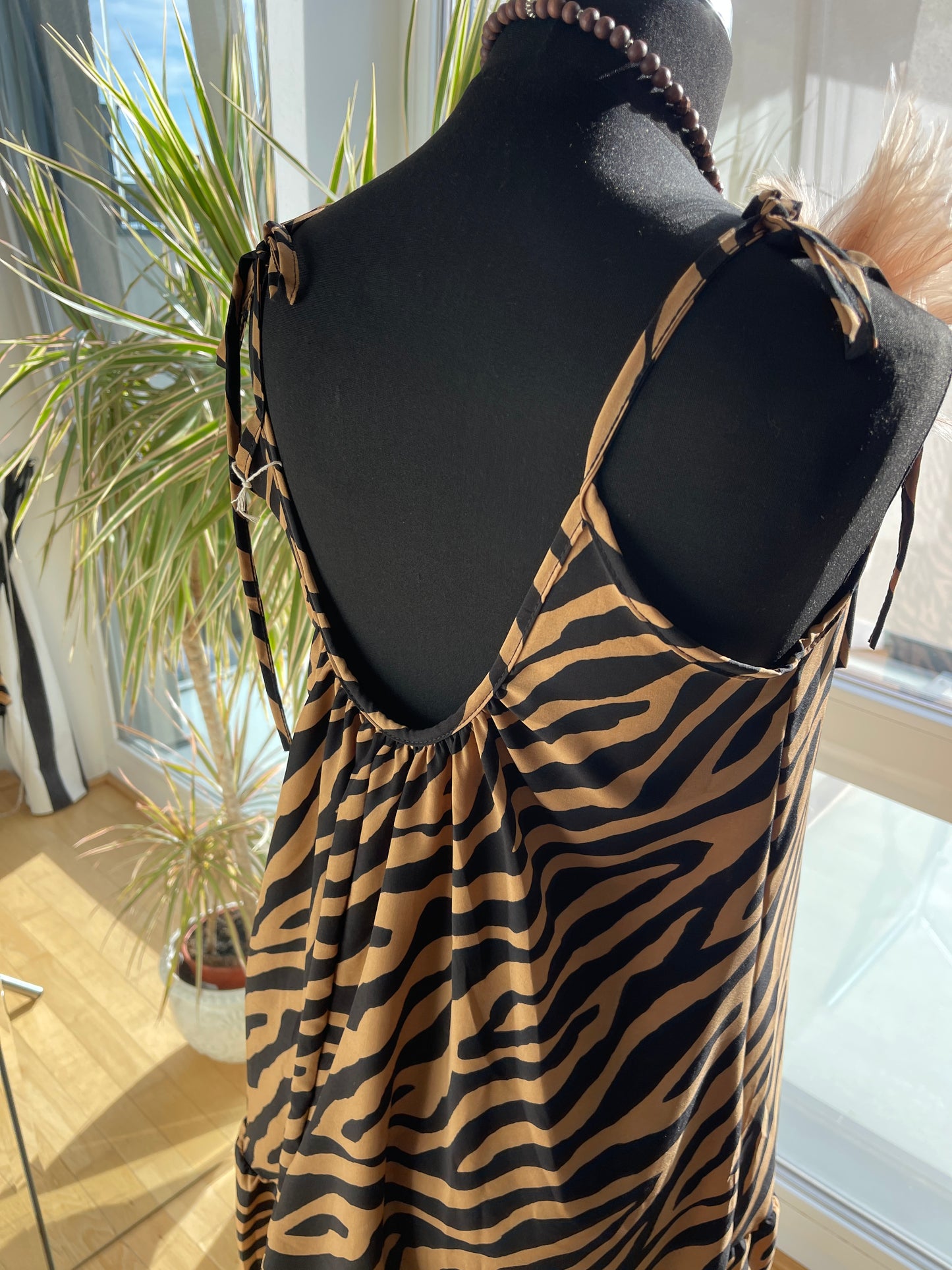 Kleid COPPA €39,90 statt €69,90; .. luftiger geht es kaum!