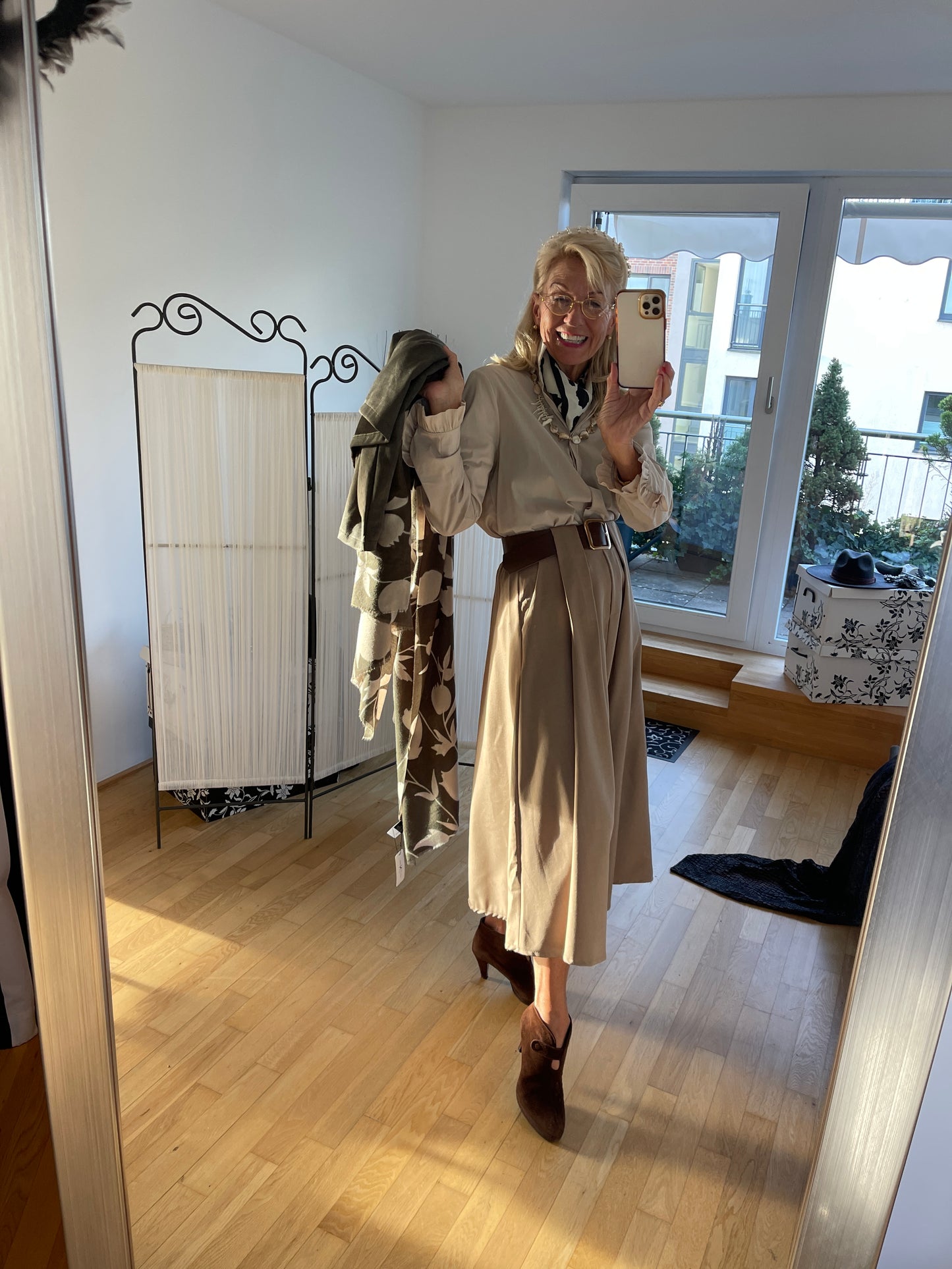 Bluse MARMARIS beige €79,90; edler Klassiker mit dem gewissen Etwas