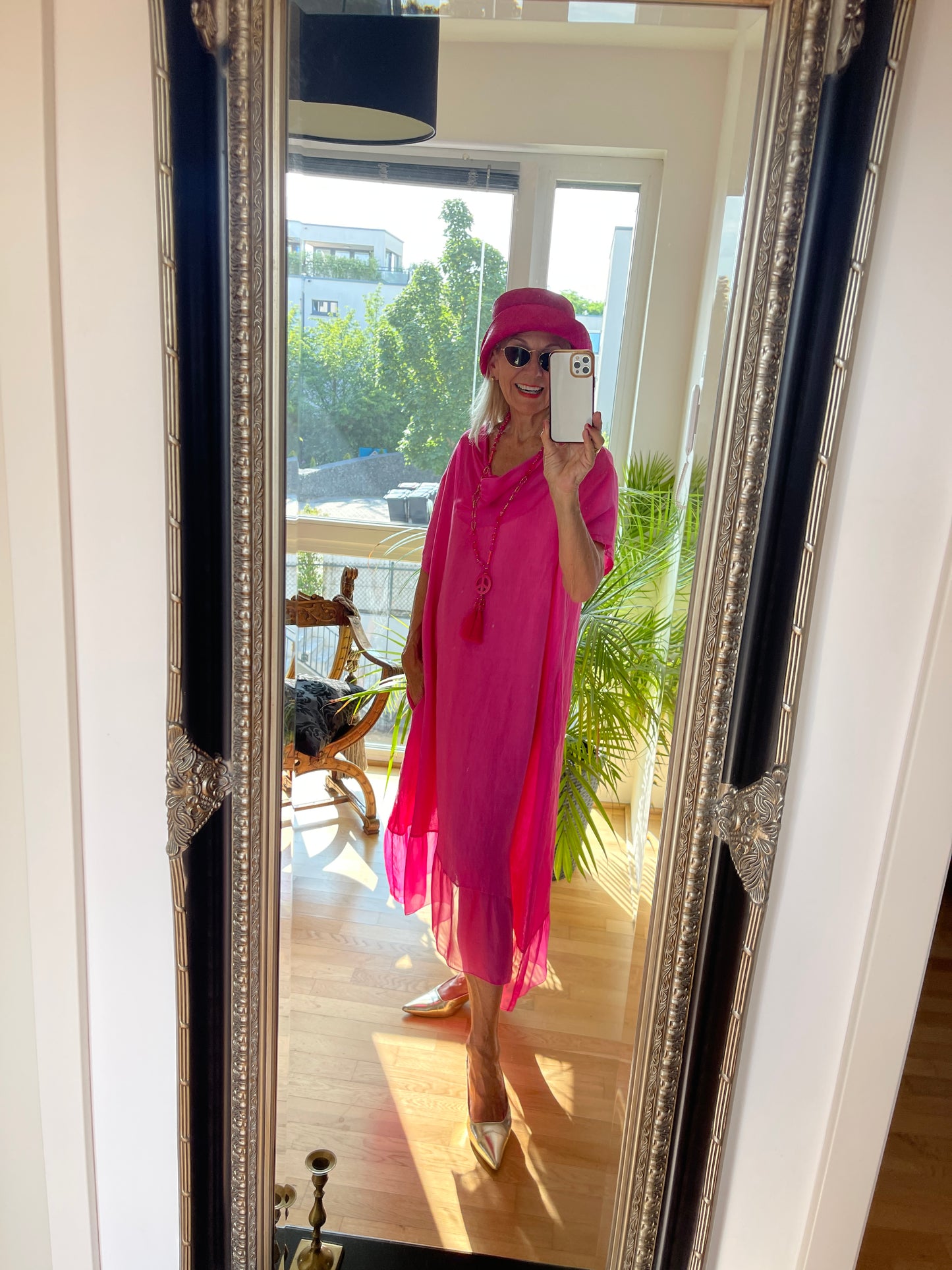 Kleid COLOMBO pink €79,90 statt €109,90; auch starke Größen lieben extravagante Mode