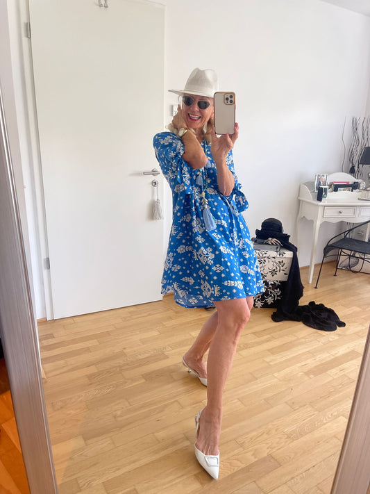 Kleid MOMENT blue; jetzt €49,90 anstatt €69,90 im Super Summer Sale