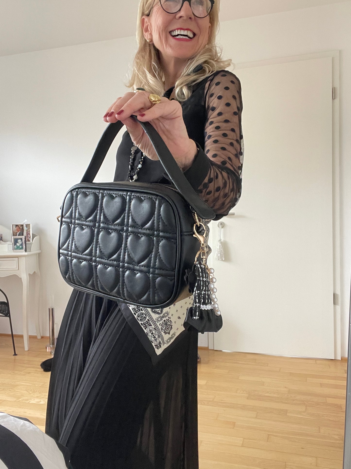 Tasche BAGGY €79,90 black; nicht nur schick… auch edel und super stylisch
