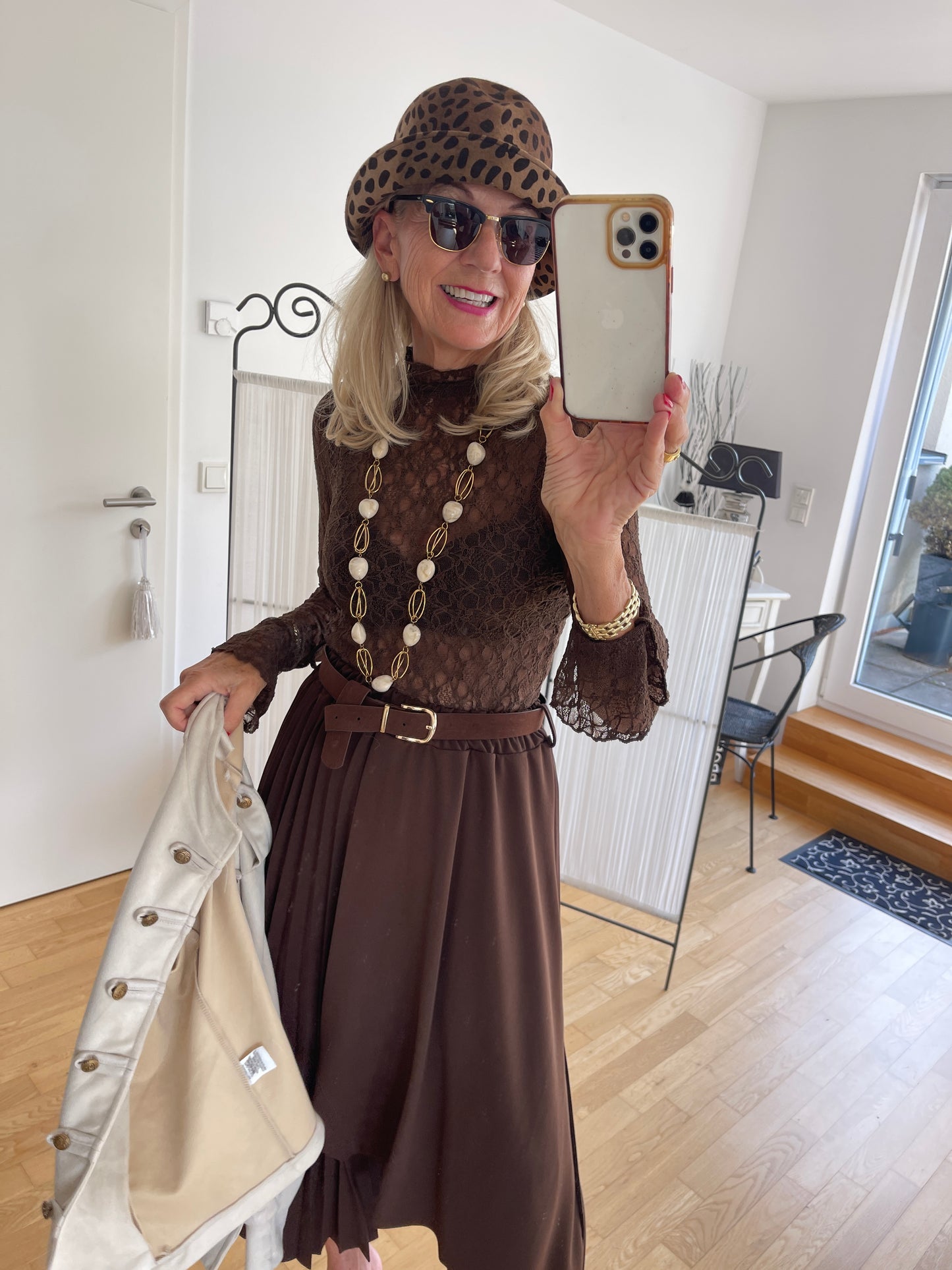 Oberteil MALI brown €49,90; dieses zauberhafte Spitzenoberteil veredelt Dein Outfit