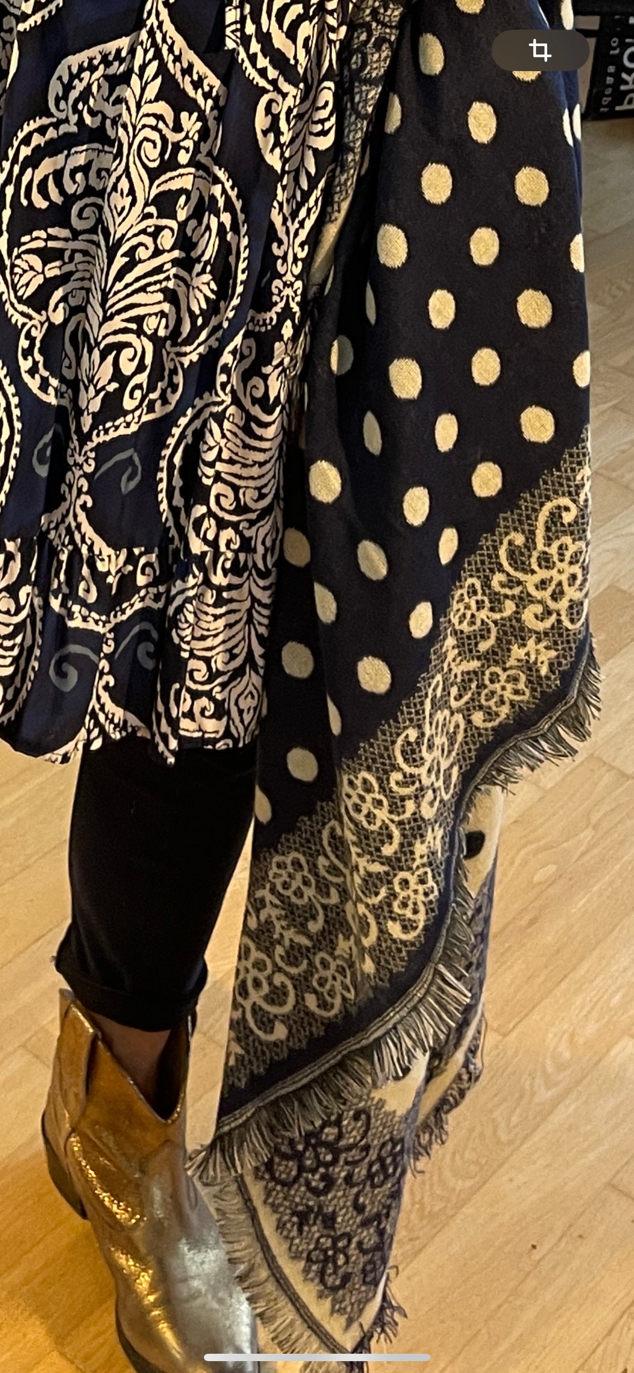 Schal Double-Face BERGAMO blue; „IM BLACK-FRIDAY OUTLET“ nur noch €29,90 statt €59,90; … herrlich kuscheliger Big-Schal