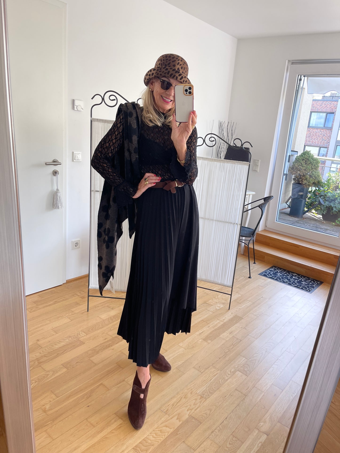 Rock ROCKEFELLER black €109,90; was für ein ausgefallener Schnitt!!