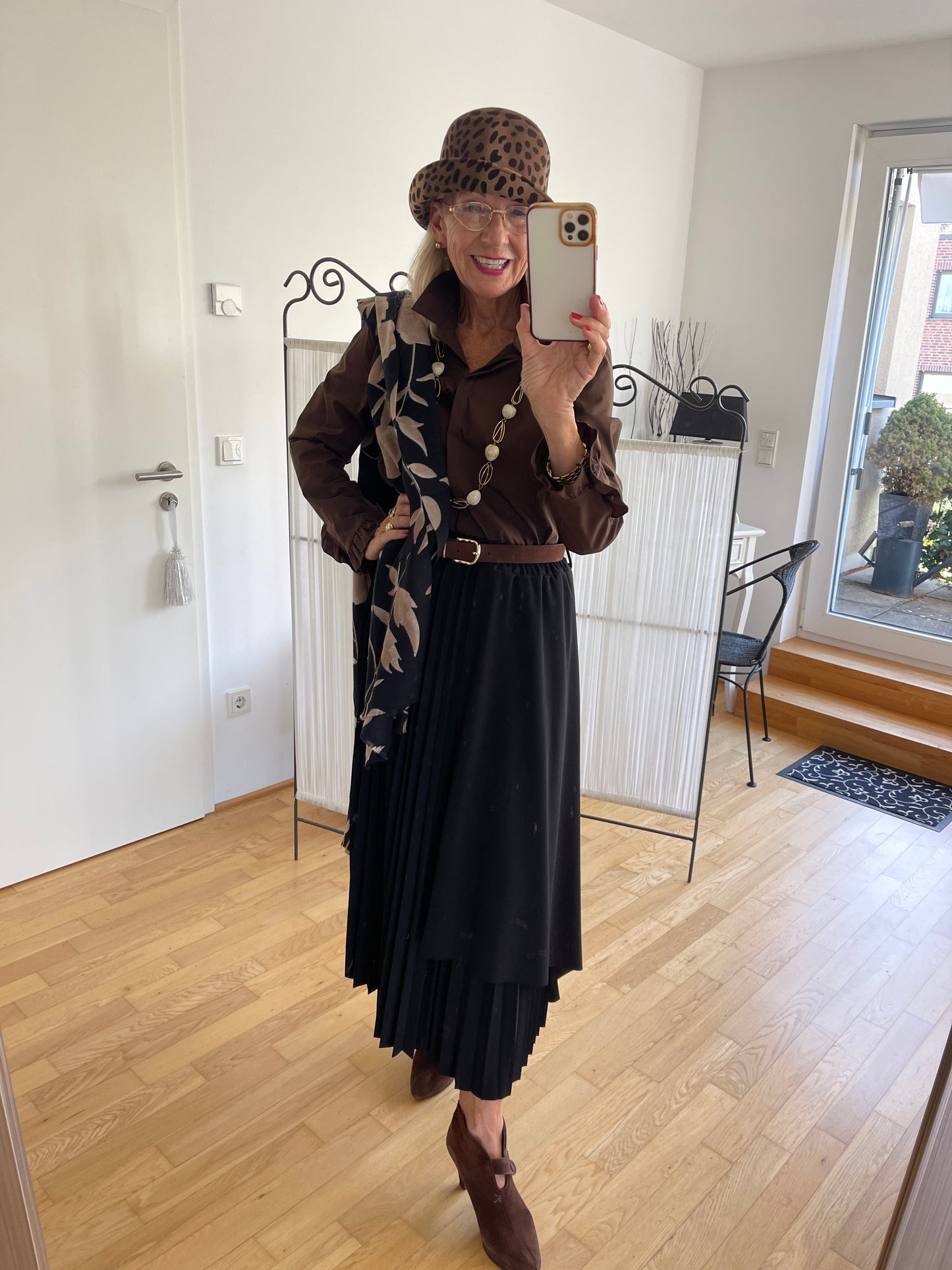 Bluse MARMARIS schoko €79,90; Klassiker mit dem gewissen Etwas🍂