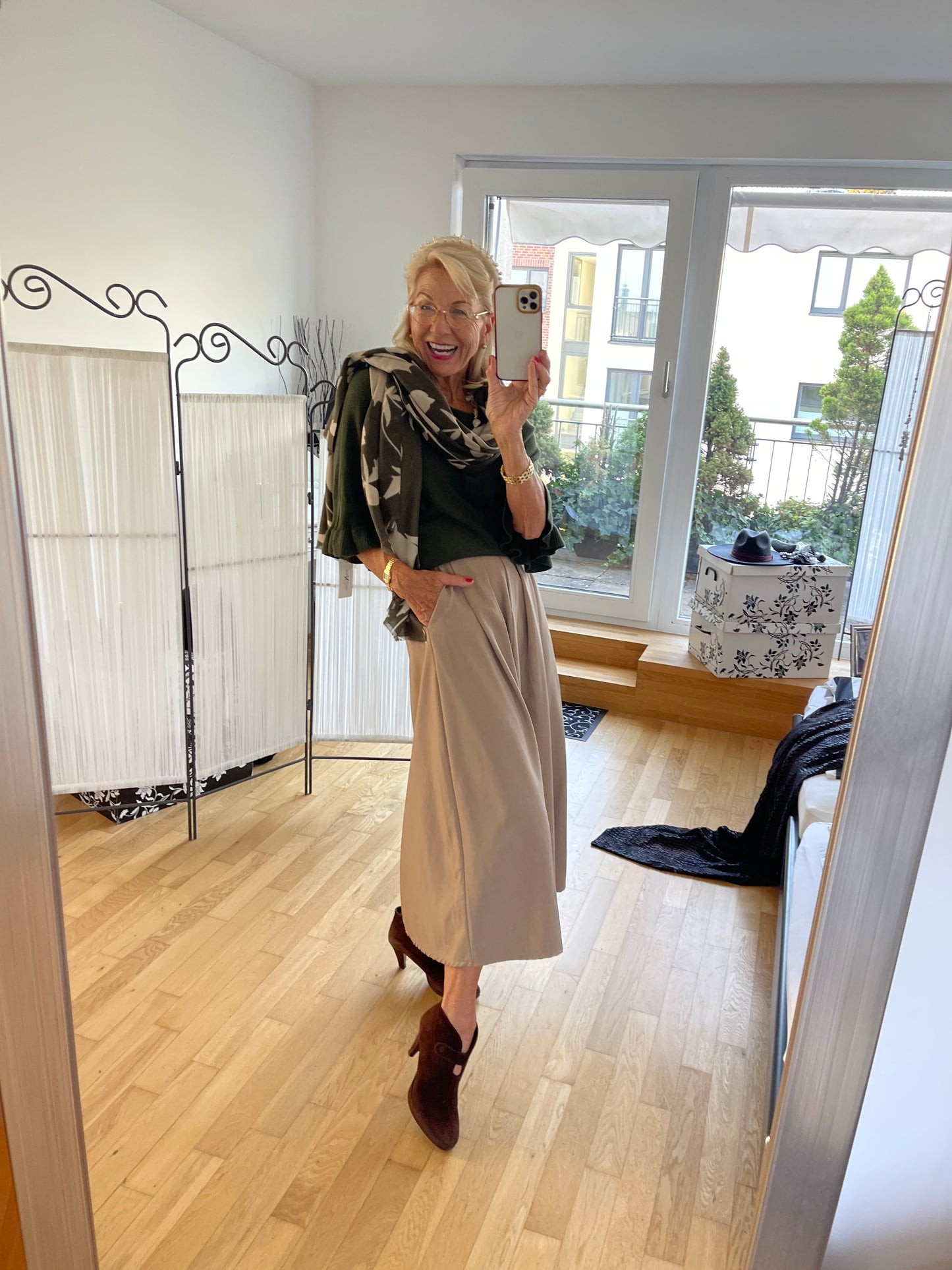 Rock VASILIKI beige €99,90; einfach ein grandioser Schnitt