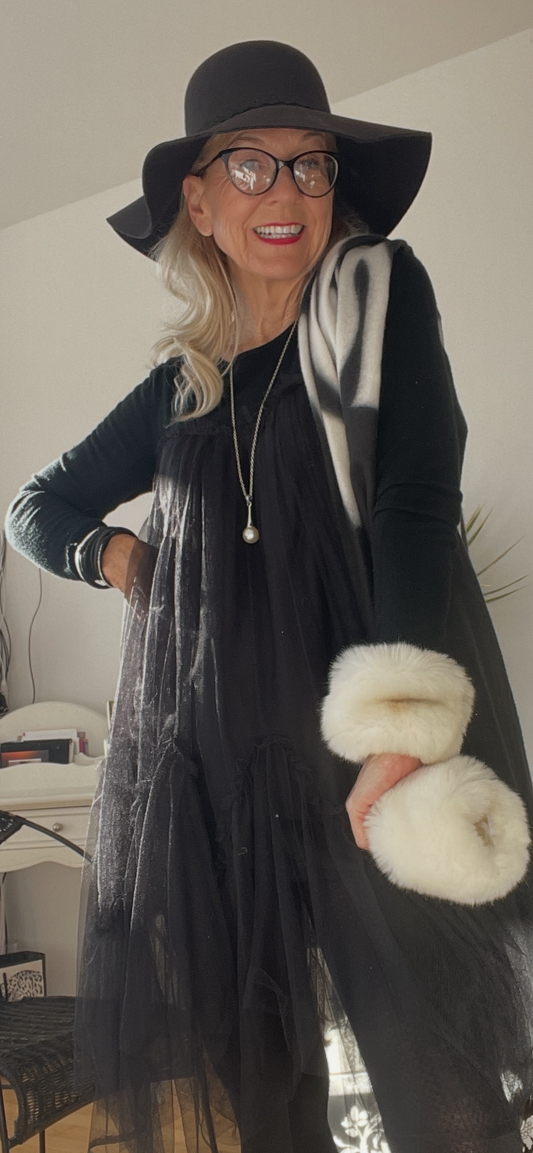 Kette PEARL; jetzt „IM WINTER-MEGA-SALE“ €19,90 statt €39,90