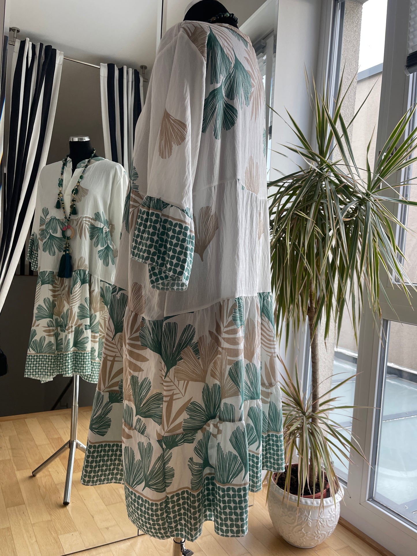Tunika GINKO grün/beige-champagner €69,90; klasse Schnitt, klasse Print, klasse Material…