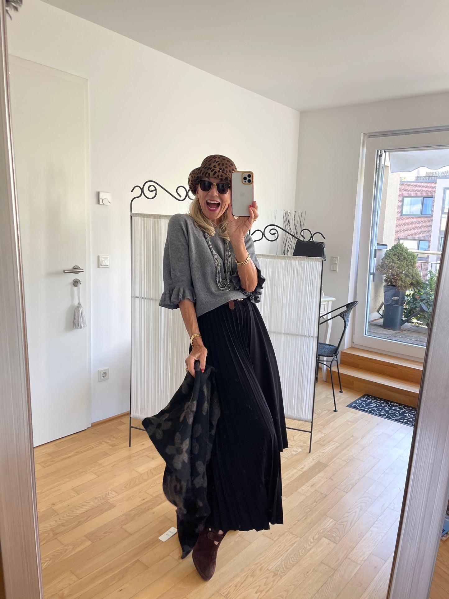 Pullover COLETTE grey €69,90; edel, schick und so kuschelig🍂