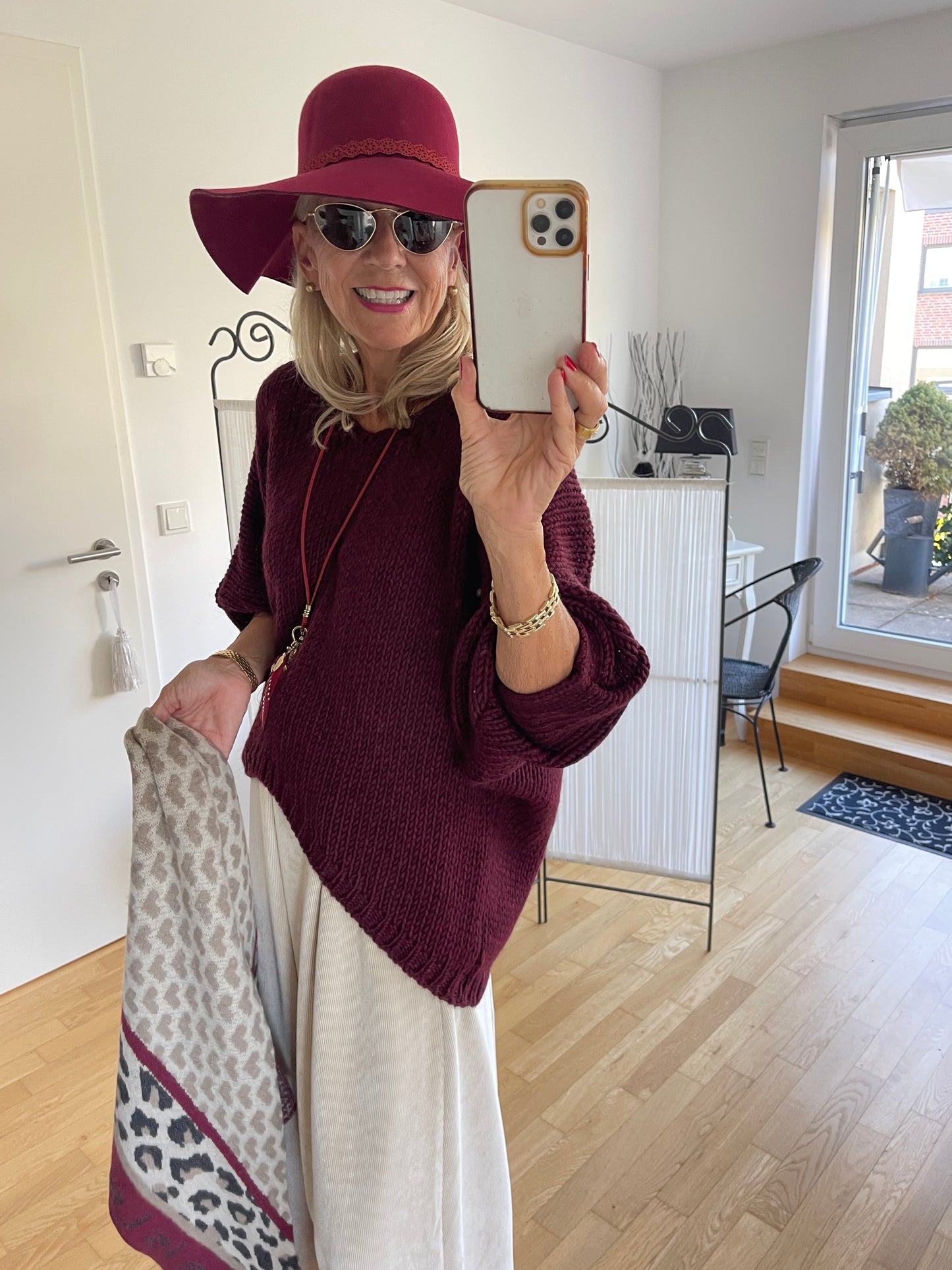 Pullover ARMSTRONG bordeaux €79,90; kuschelig, so lässig, so herrlich wunderbar 🍂