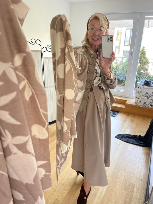 Schal PENELOPE taupe/beige €49,90; so soft, so edel und so herrlich angenehm