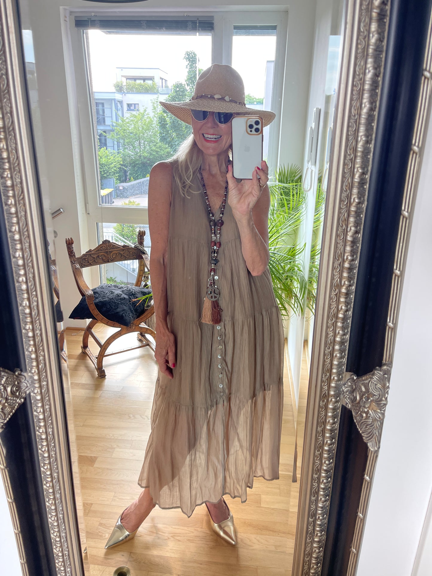 Kleid DARDA nougat €79,90 statt €109,90; Style trifft Extravaganz