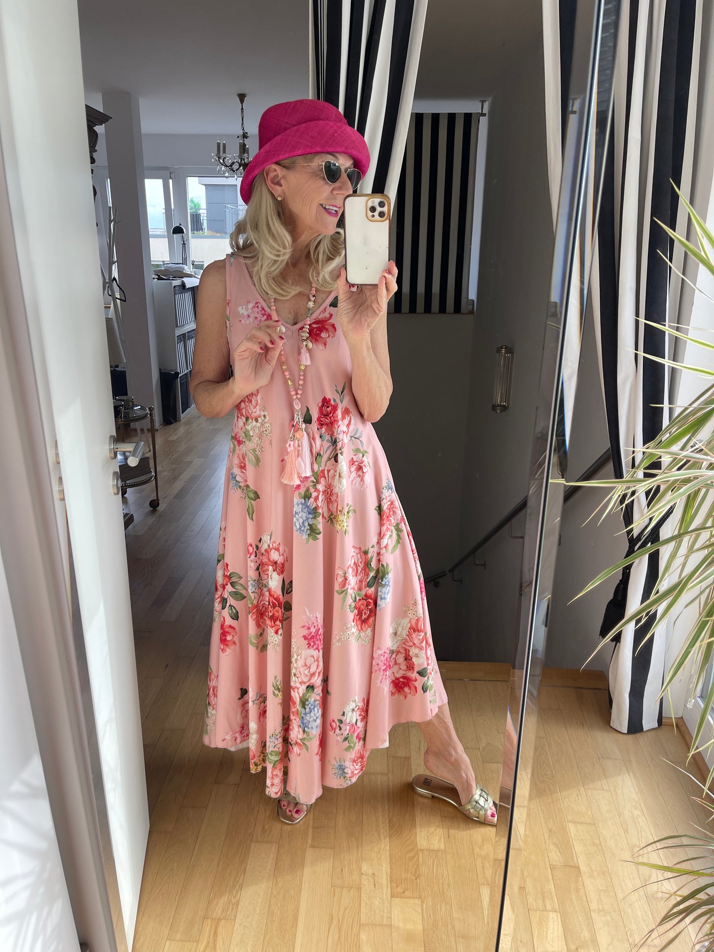 Kleid FLORA €99,90; so ein schöner Name, so ein schönes Kleid