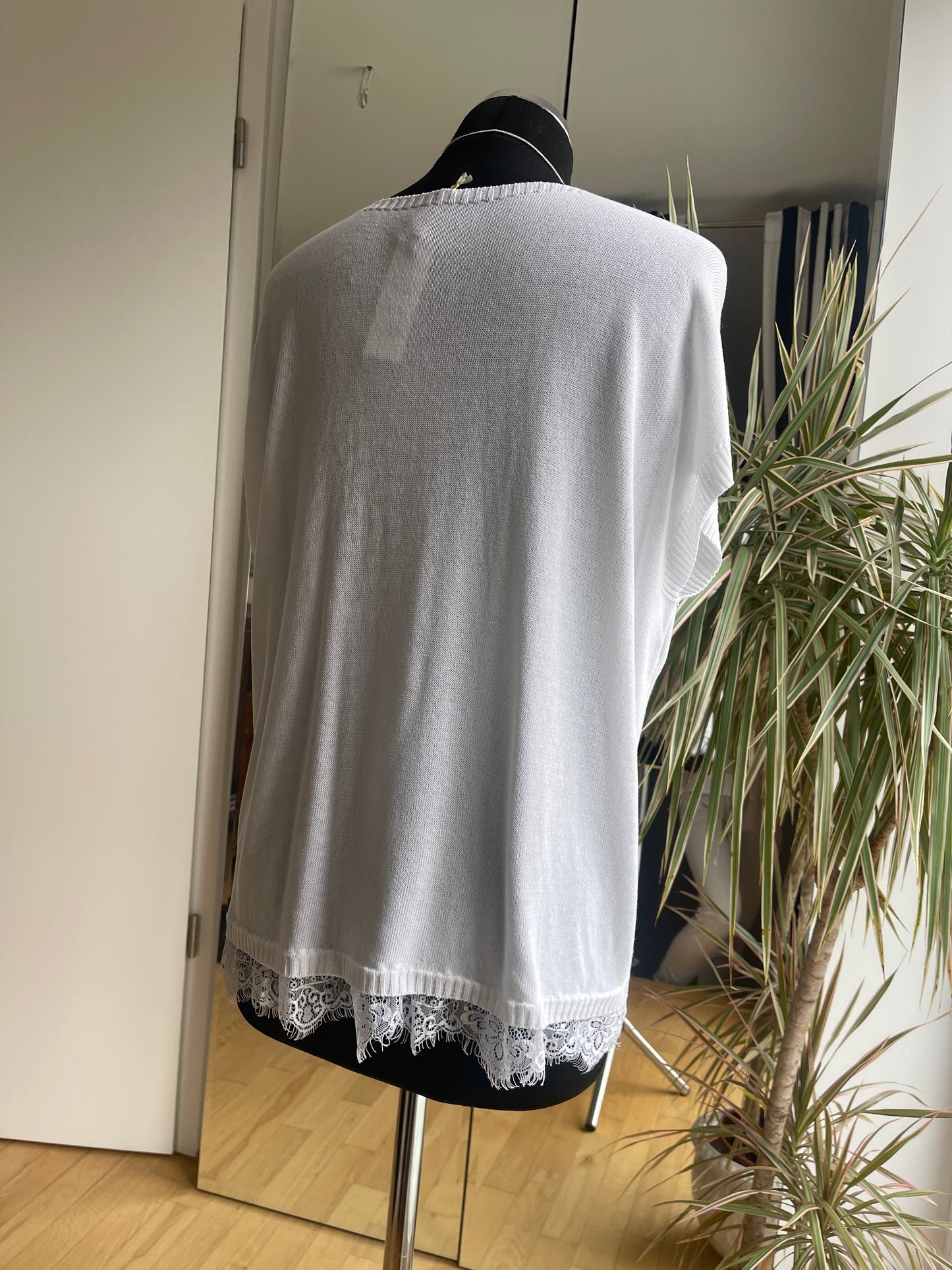 Oberteil LIVIA white €39,90 statt €69,90; edel, extravagant … ein tolles Basic-Teil