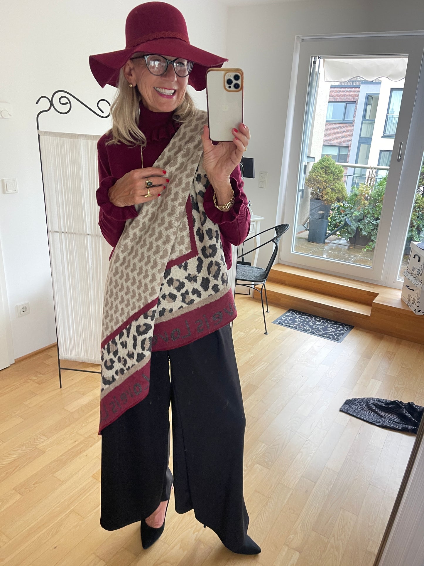 Schal MANTRA €49,90; so edel, so kuschelig und soooo stylisch🍁