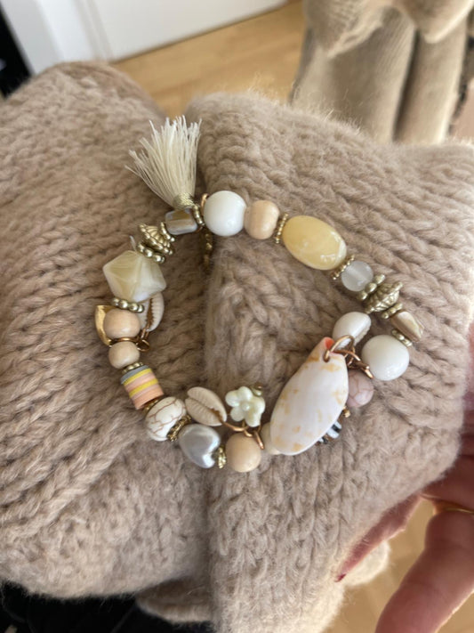 Armband JULA €24,90