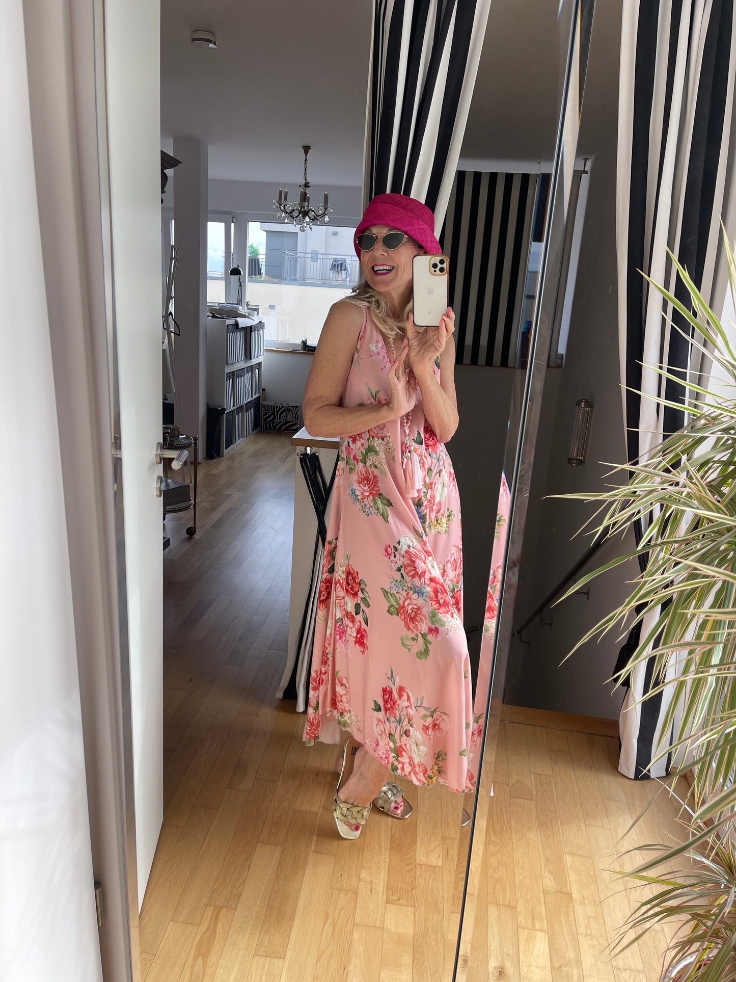 Kleid FLORA €99,90; so ein schöner Name, so ein schönes Kleid