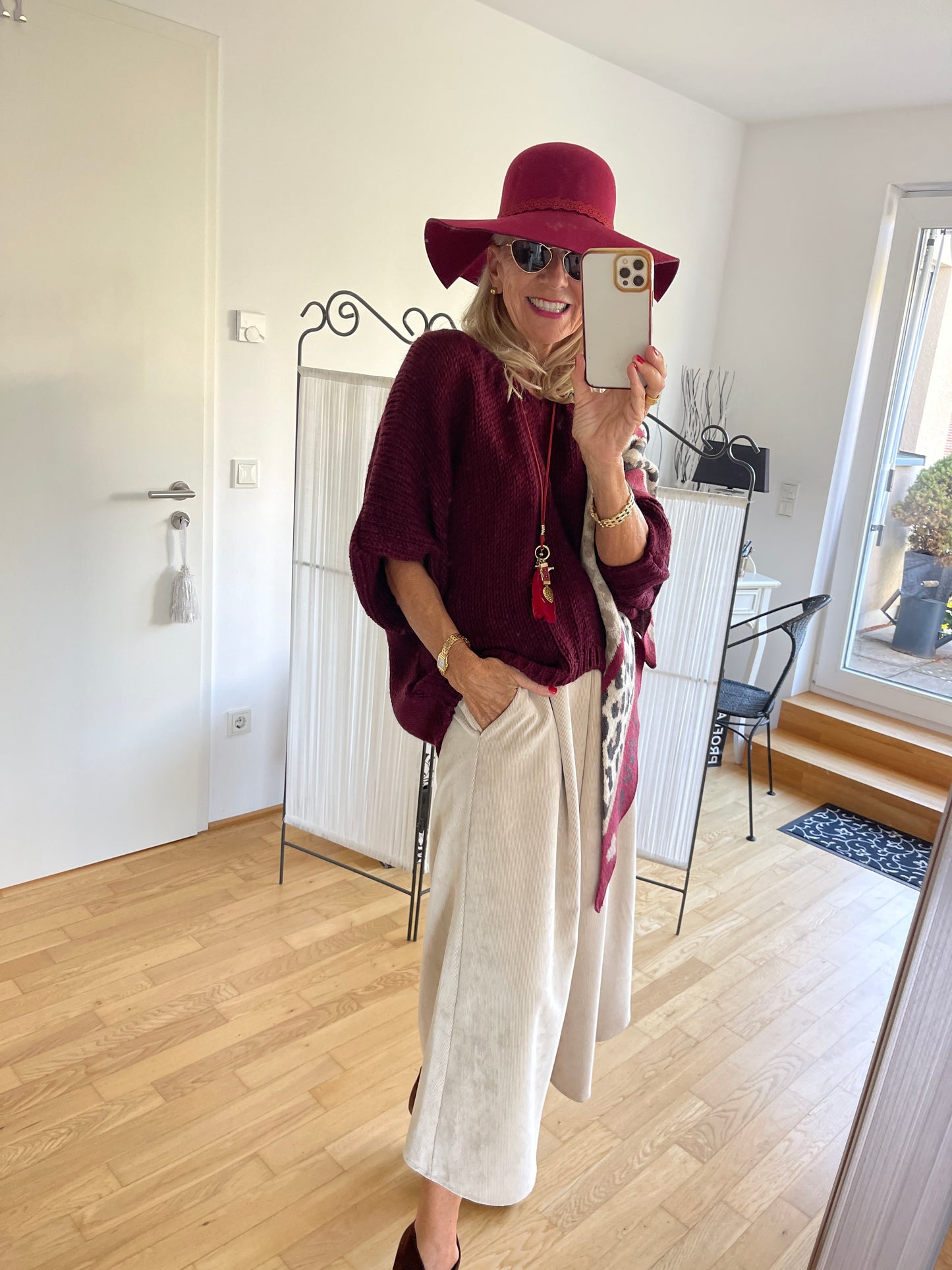 Pullover ARMSTRONG bordeaux €79,90; kuschelig, so lässig, so herrlich wunderbar 🍂