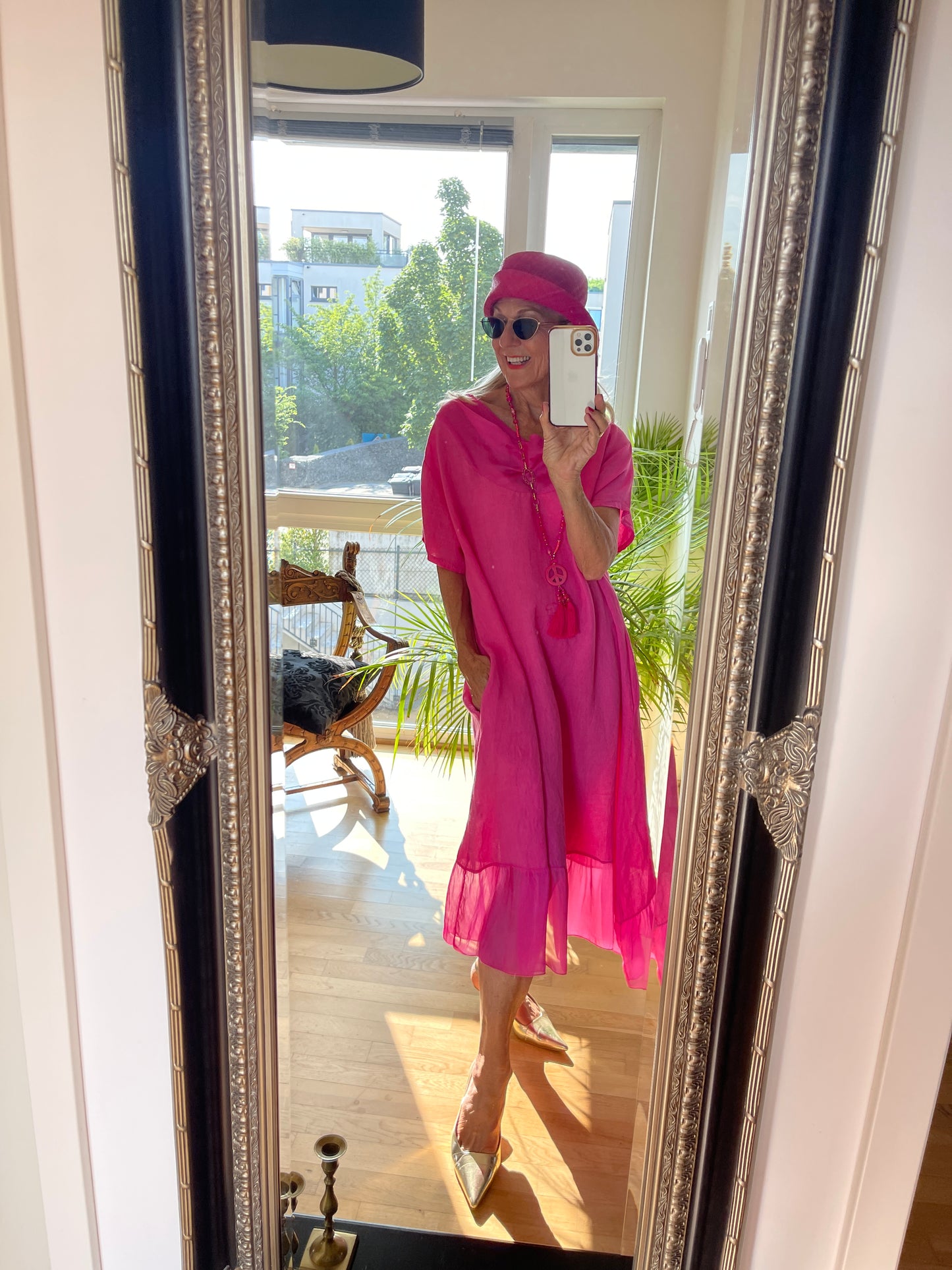 Kleid COLOMBO pink €79,90 statt €109,90; auch starke Größen lieben extravagante Mode