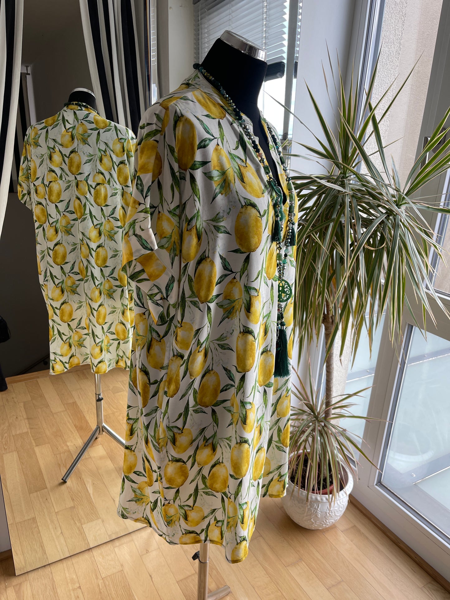 Tunika GARDA €89,90; der modische Frische-Kick🍋