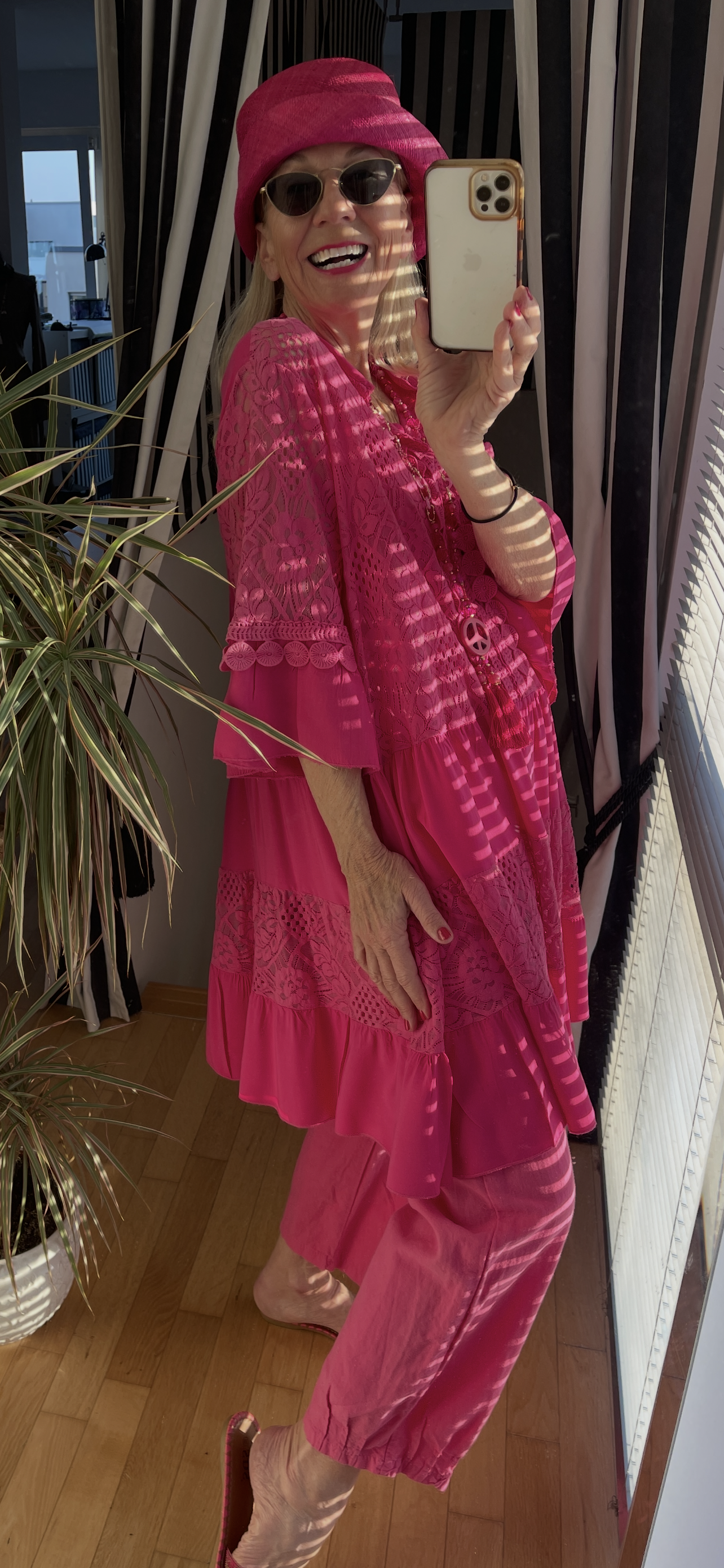 Kleid PHILIPPA  pink; €89,90 .. pink is so beautiful … farbenfroher Style auch für Genussgrößen