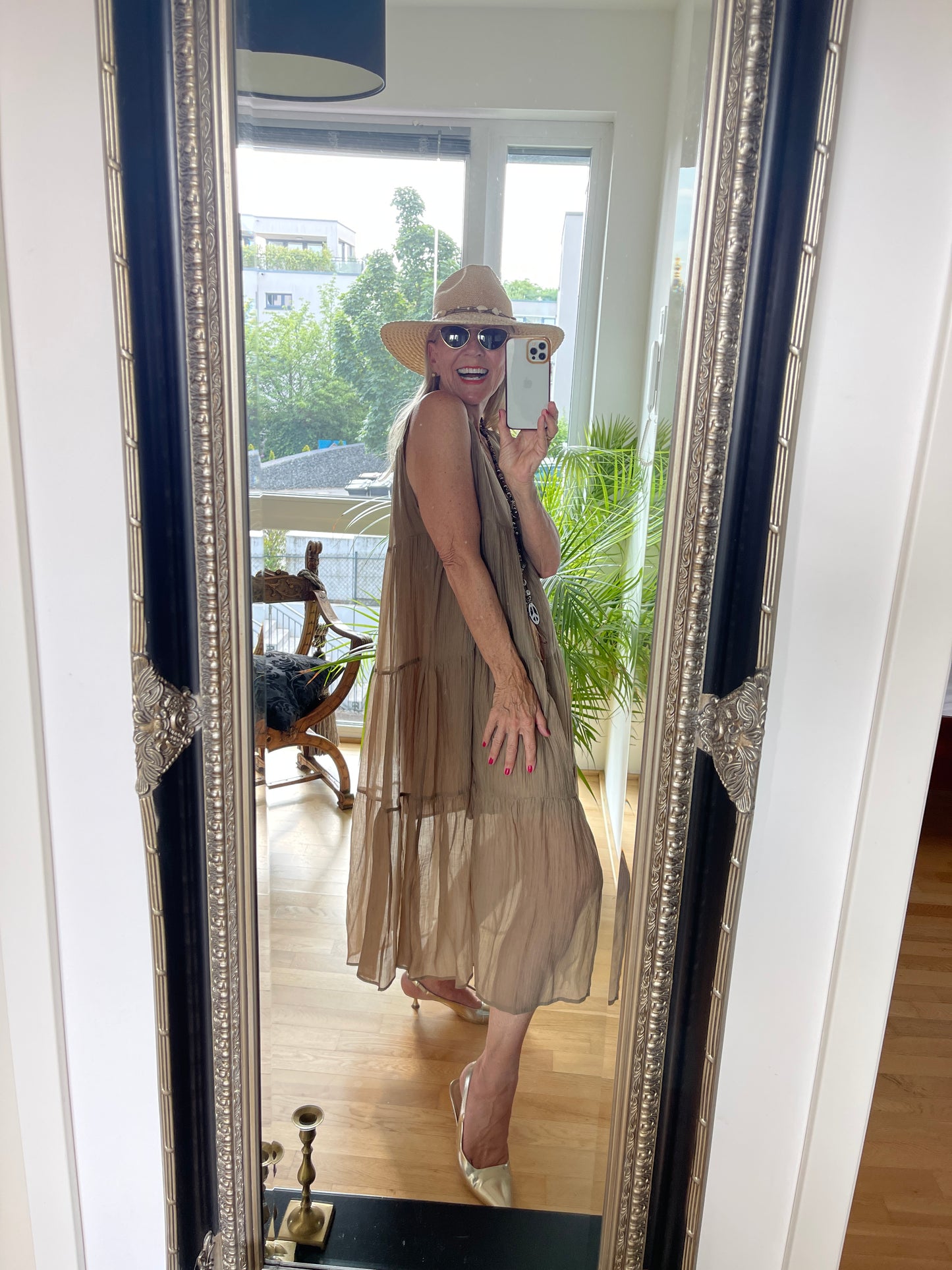 Kleid DARDA nougat €79,90 statt €109,90; Style trifft Extravaganz