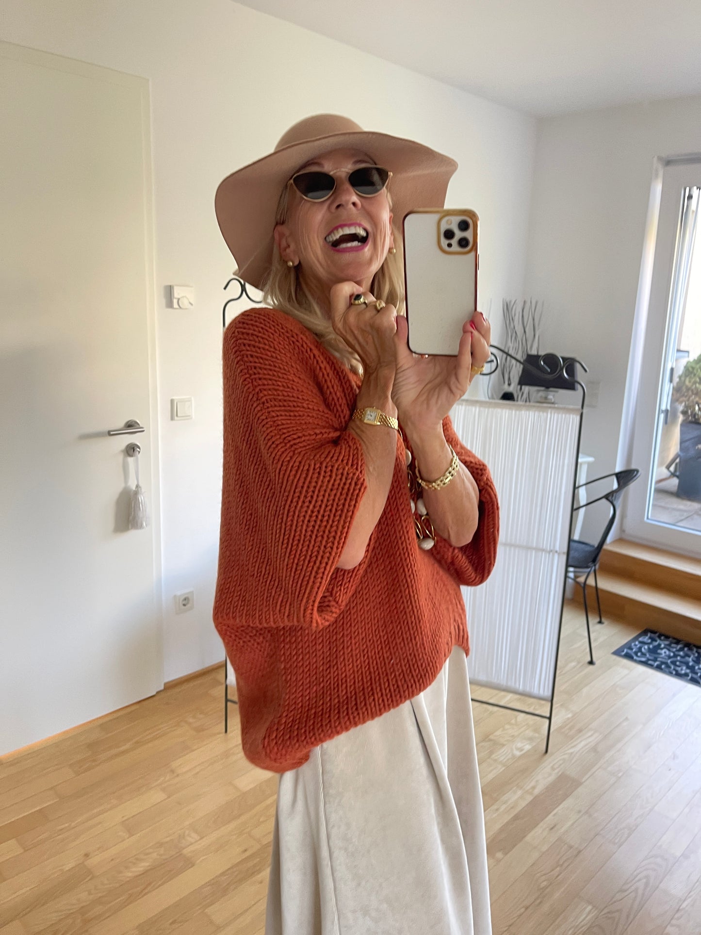 Pullover ARMSTRONG rostrot €79,90; kuschelig, so lässig, so herrlich wunderbar 🍂