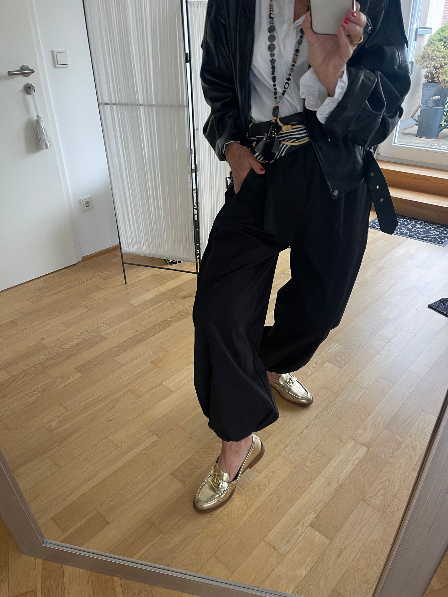 Hose MEDINA €109,90; total angesagter und aktueller Style🍁