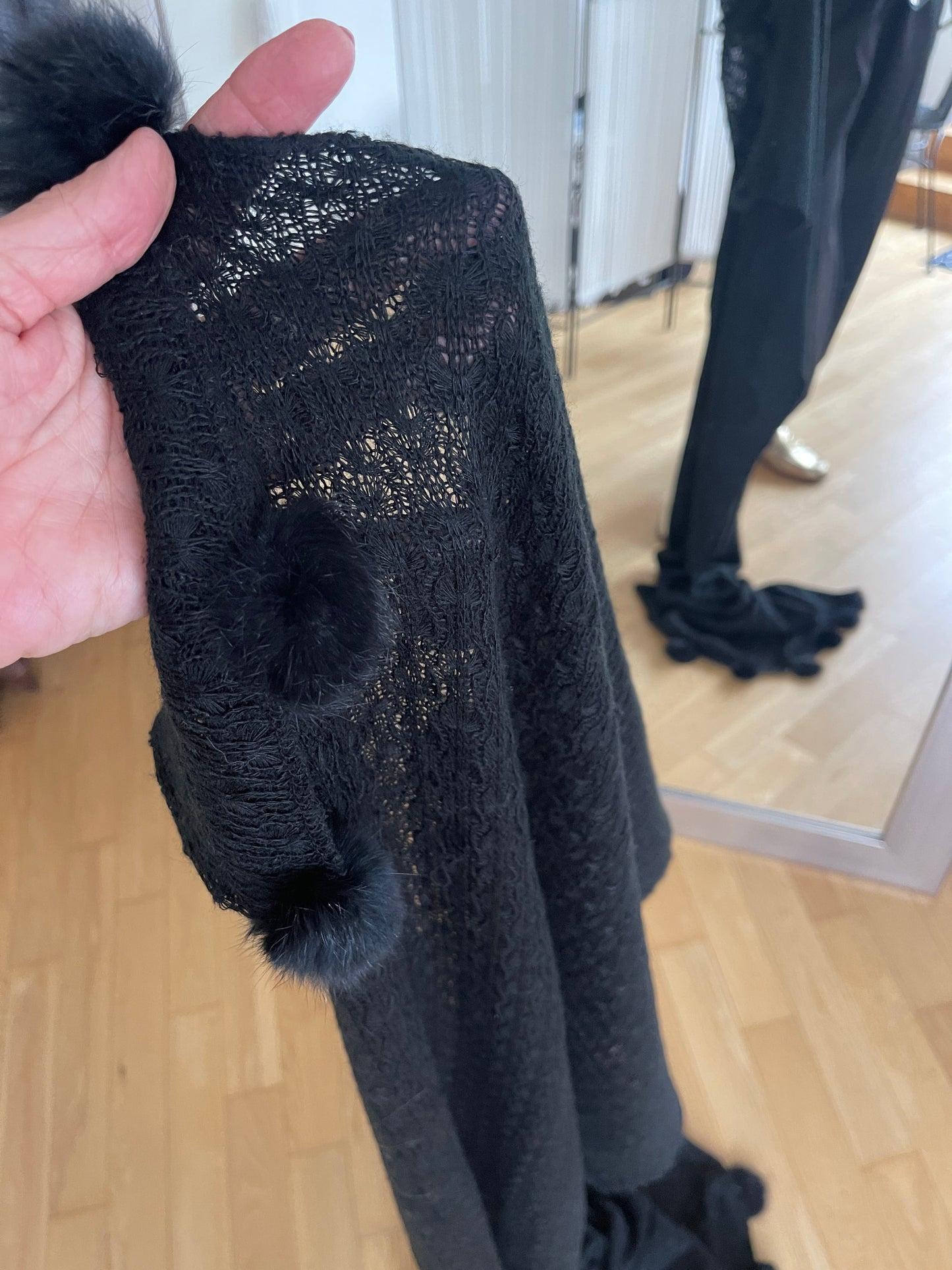 Schal CARLOS €59,90; sehr stylisch besonders, wirkt besonders edel& luxuriös 🍁
