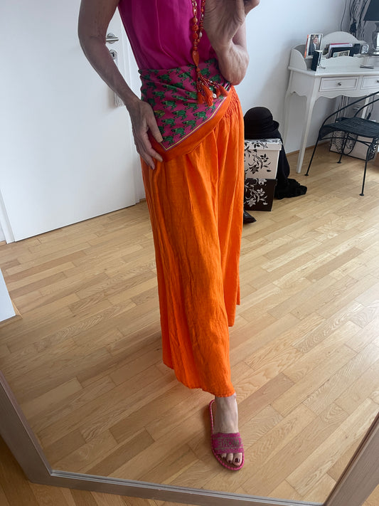 Hose ELA orange; jetzt €39,90 statt €79,90; im Super Summer Sale