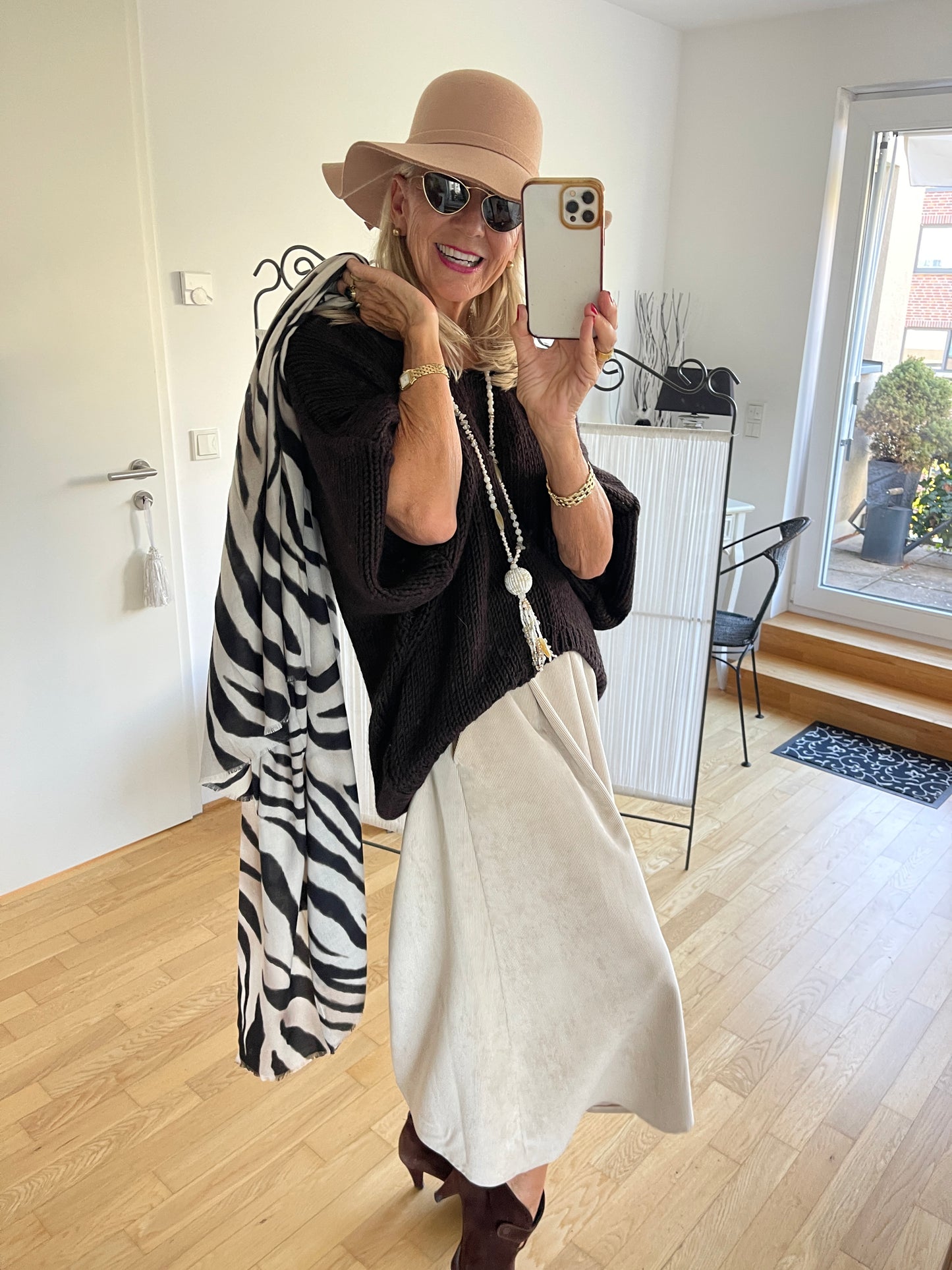 Pullover ARMSTRONG schoko €79,90; so kuschelig, so lässig, so herrlich wunderbar 🍂