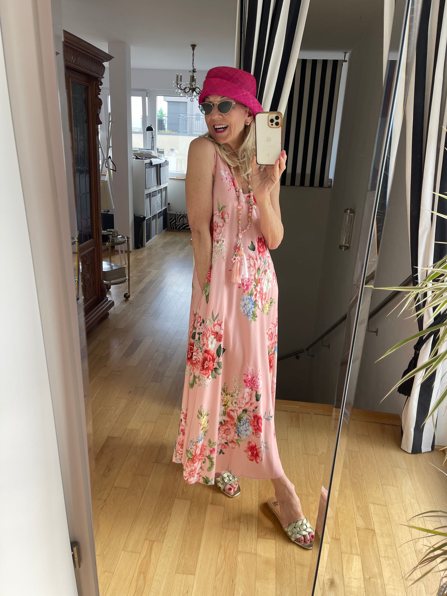 Kleid FLORA €99,90; so ein schöner Name, so ein schönes Kleid