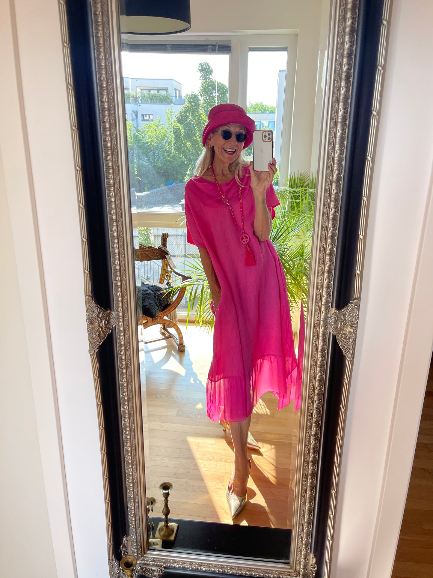Kleid COLOMBO pink €79,90 statt €109,90; auch starke Größen lieben extravagante Mode