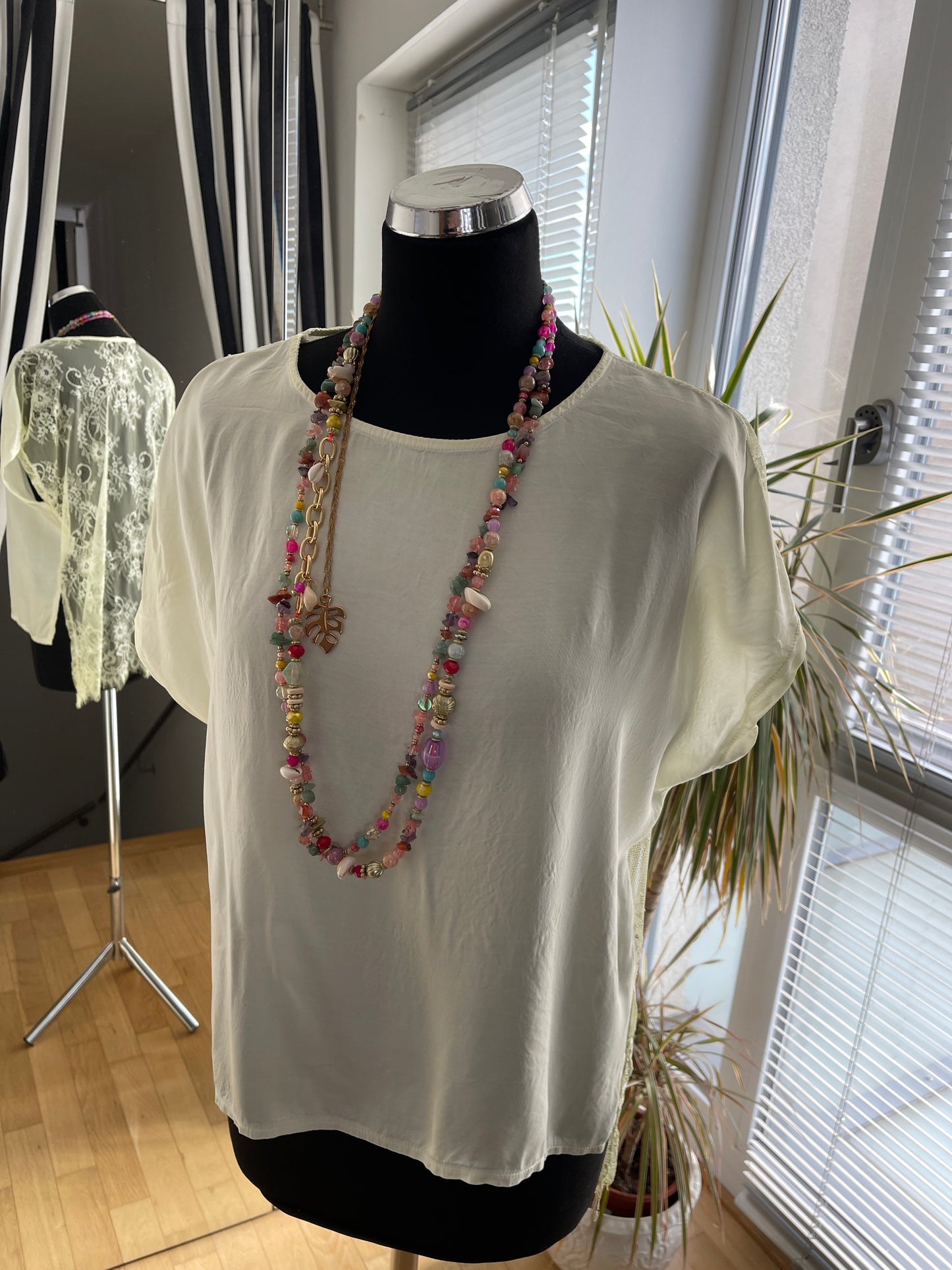 Oberteil PERLA yellow im Outlet €29,90 statt €69,90; einerseits edel & elegant andererseits raffiniert & sexy