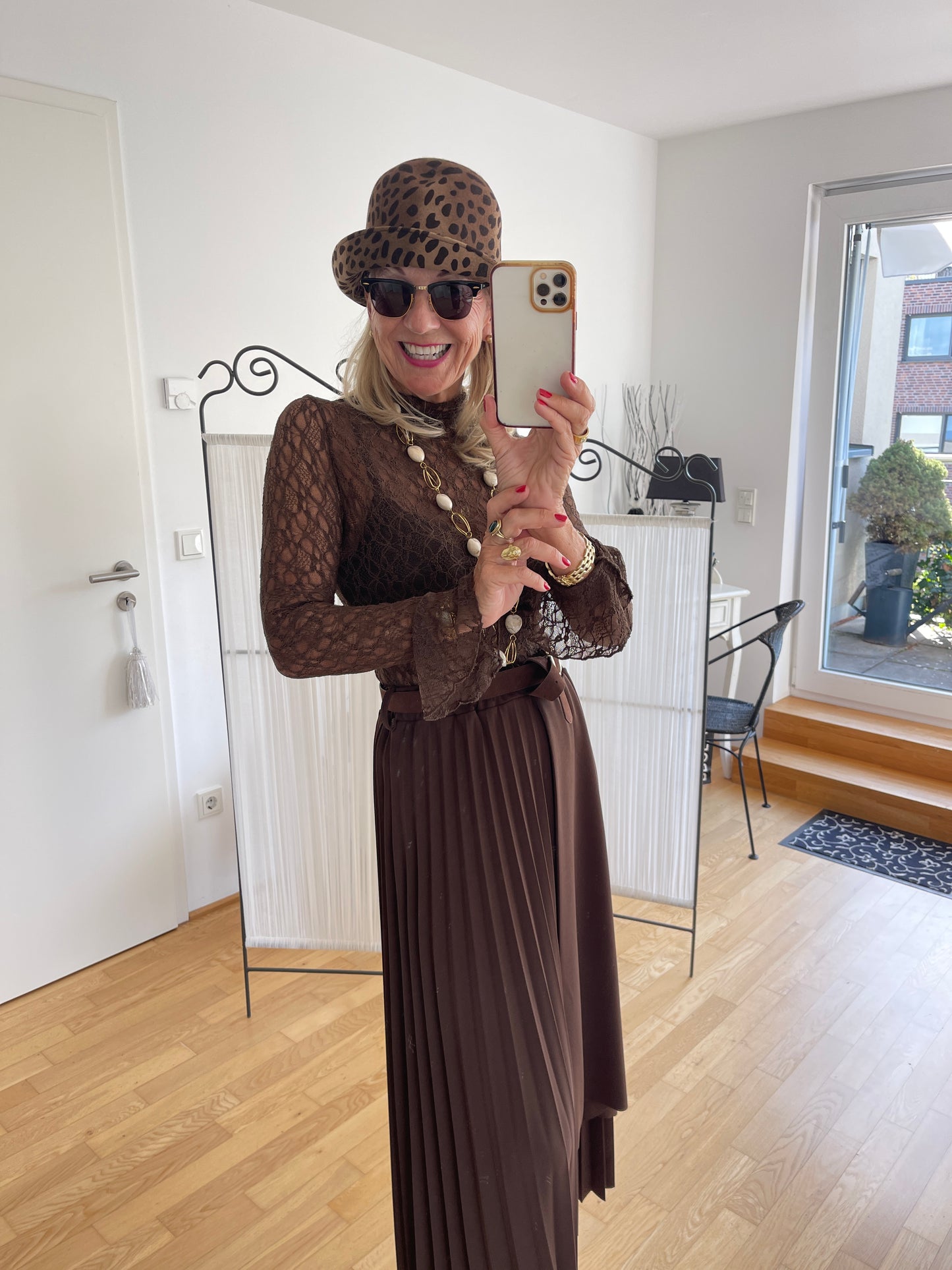 Oberteil MALI brown €49,90; dieses zauberhafte Spitzenoberteil veredelt Dein Outfit