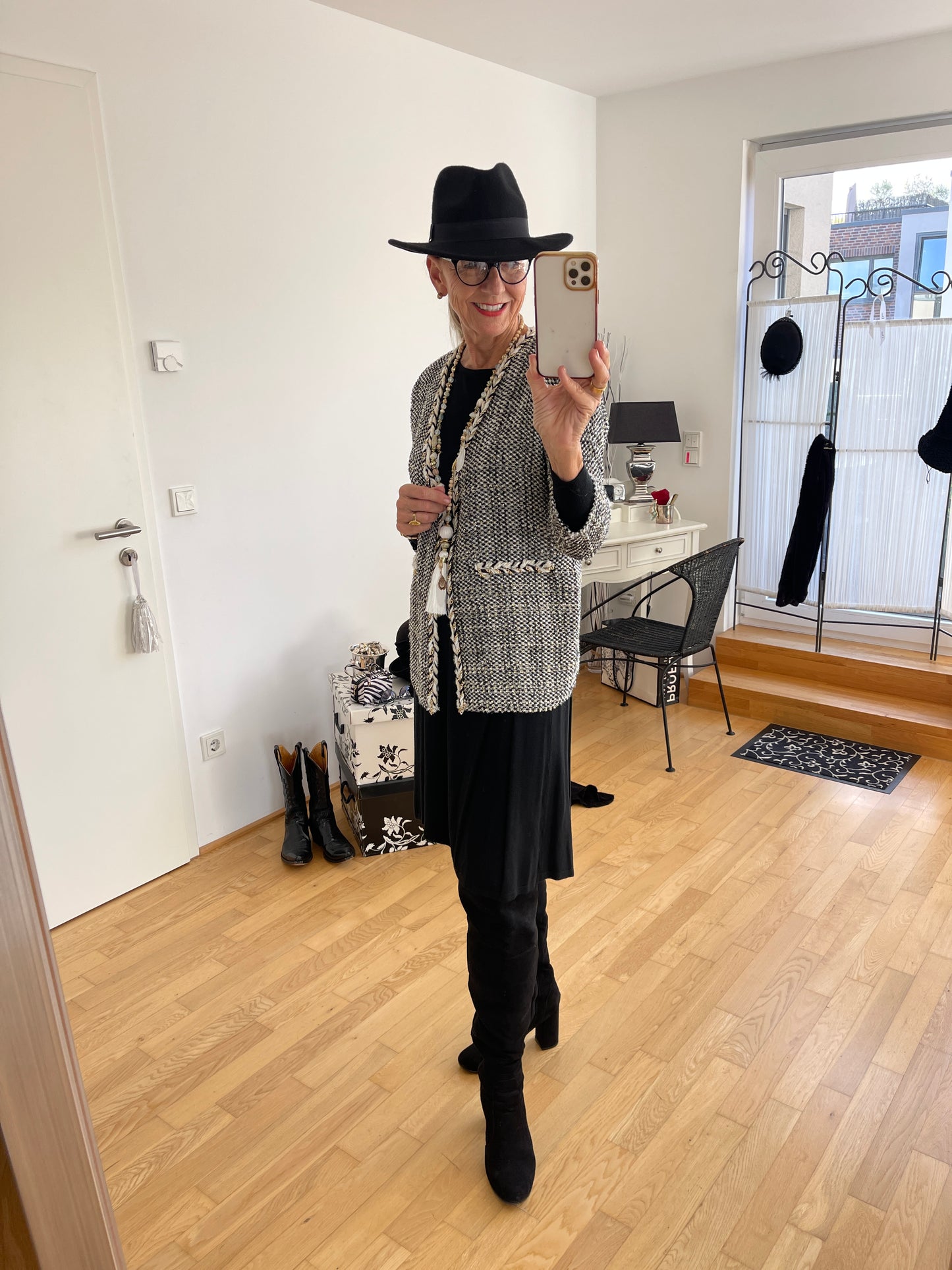 Blazer MASCHA ; total schicker Strickblazer, perfekt kombinierbares Modell !! „IM BLACK-FRIDAY OUTLET“ nur noch €49,90 statt €99,90