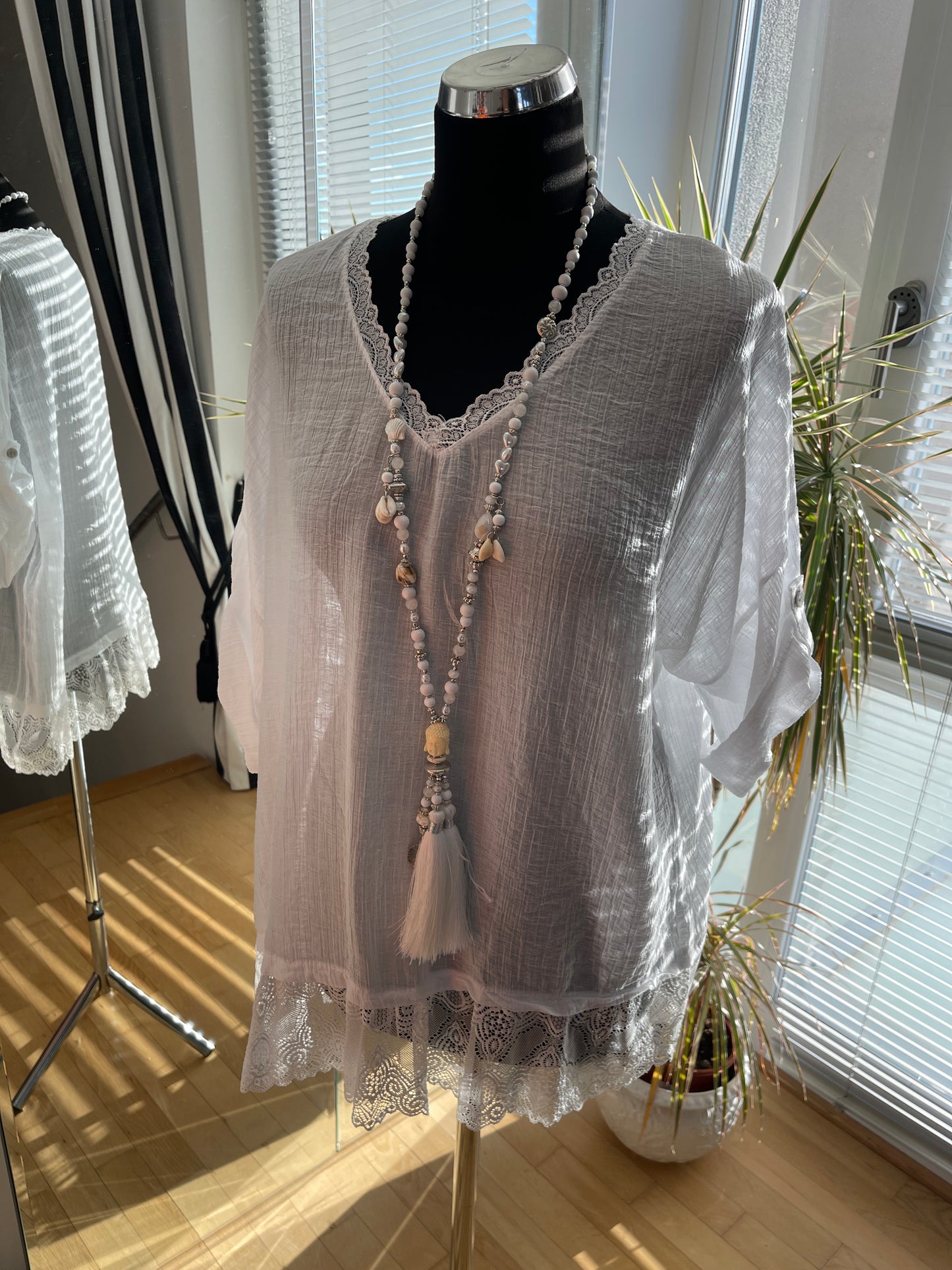 Tunika HELEN beige; im Outlet €39,90 statt 69,90 ..sooo herrlich duftig, luftig… und perfekt für XXL-Größen