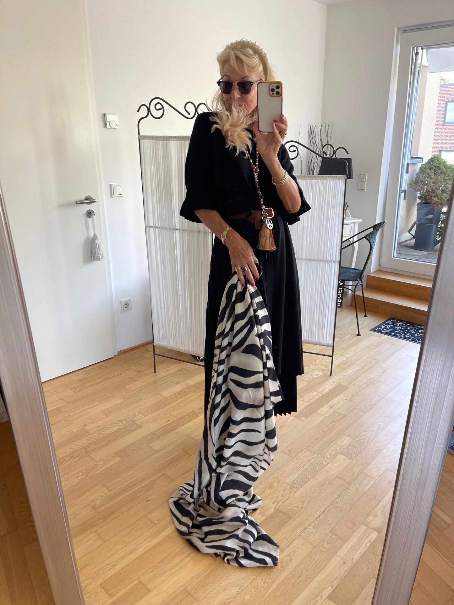 Pullover COLETTE black €69,90; edel, schick und so kuschelig🍂