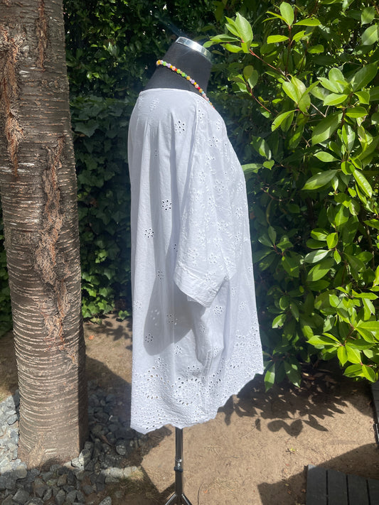Tunika BLANKO white €59,90 statt €89,90; auch Kundinnen mit Genussgröße lieben modischen Style!!