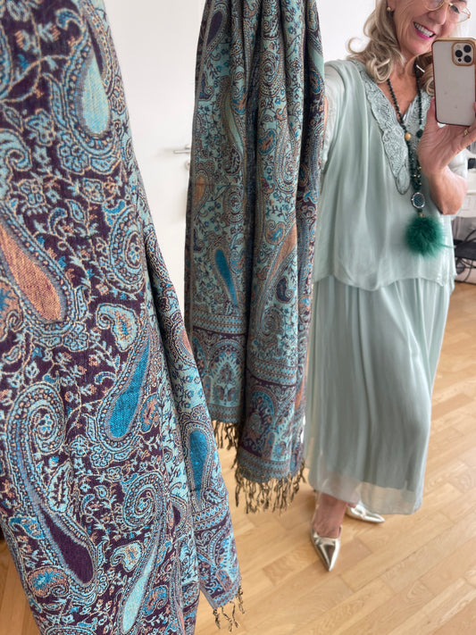 Schal KASKA €49,90; … so eine tolle Farbkombination.. ein tolles Accessoire!!
