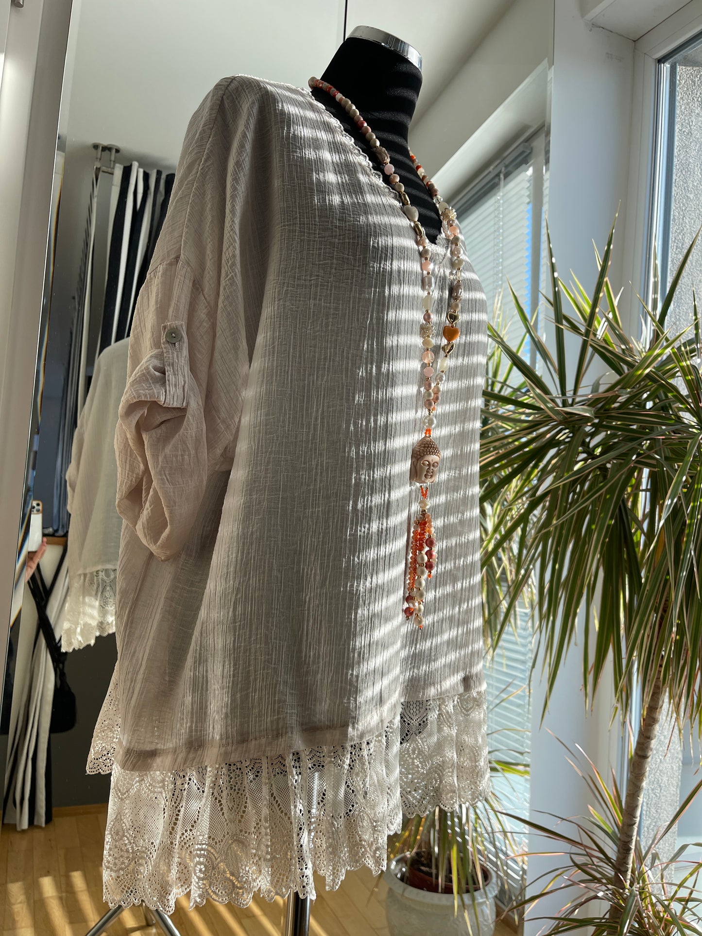 Tunika HELEN beige; im Outlet €39,90 statt 69,90 ..sooo herrlich duftig, luftig… und perfekt für XXL-Größen