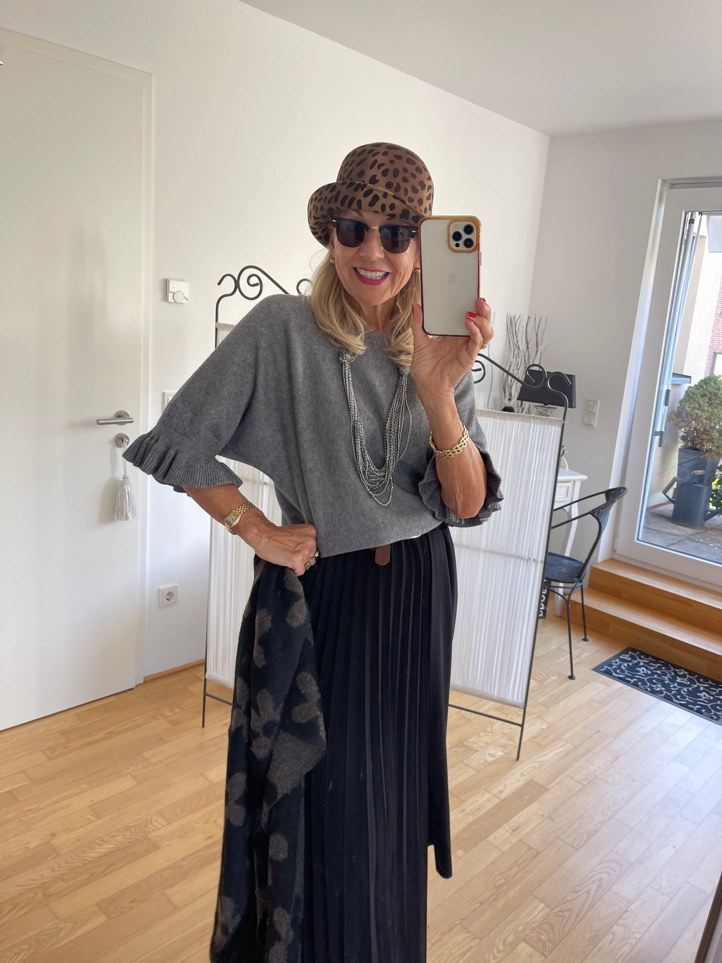 Pullover COLETTE grey €69,90; edel, schick und so kuschelig🍂