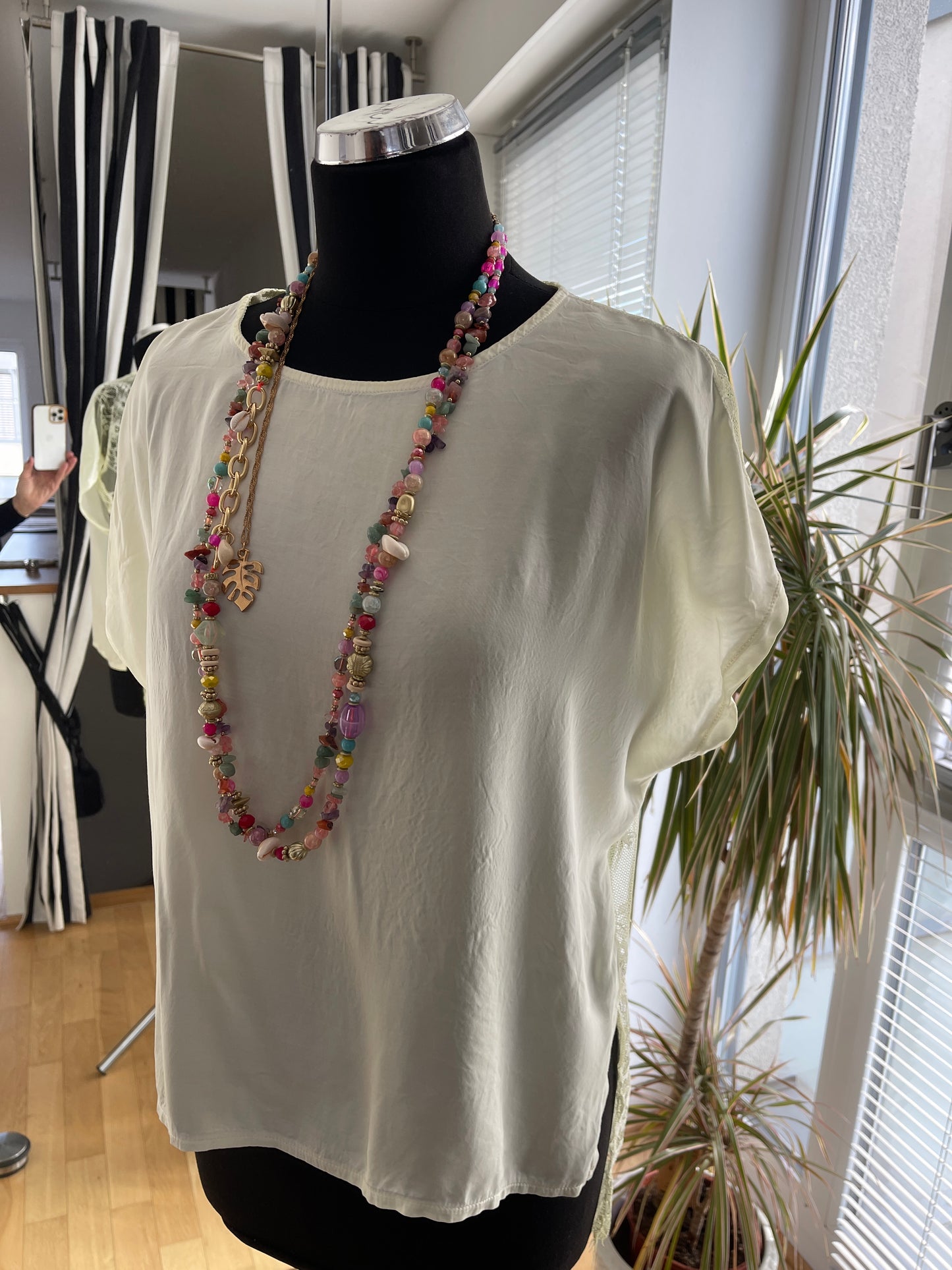 Oberteil PERLA yellow im Outlet €29,90 statt €69,90; einerseits edel & elegant andererseits raffiniert & sexy