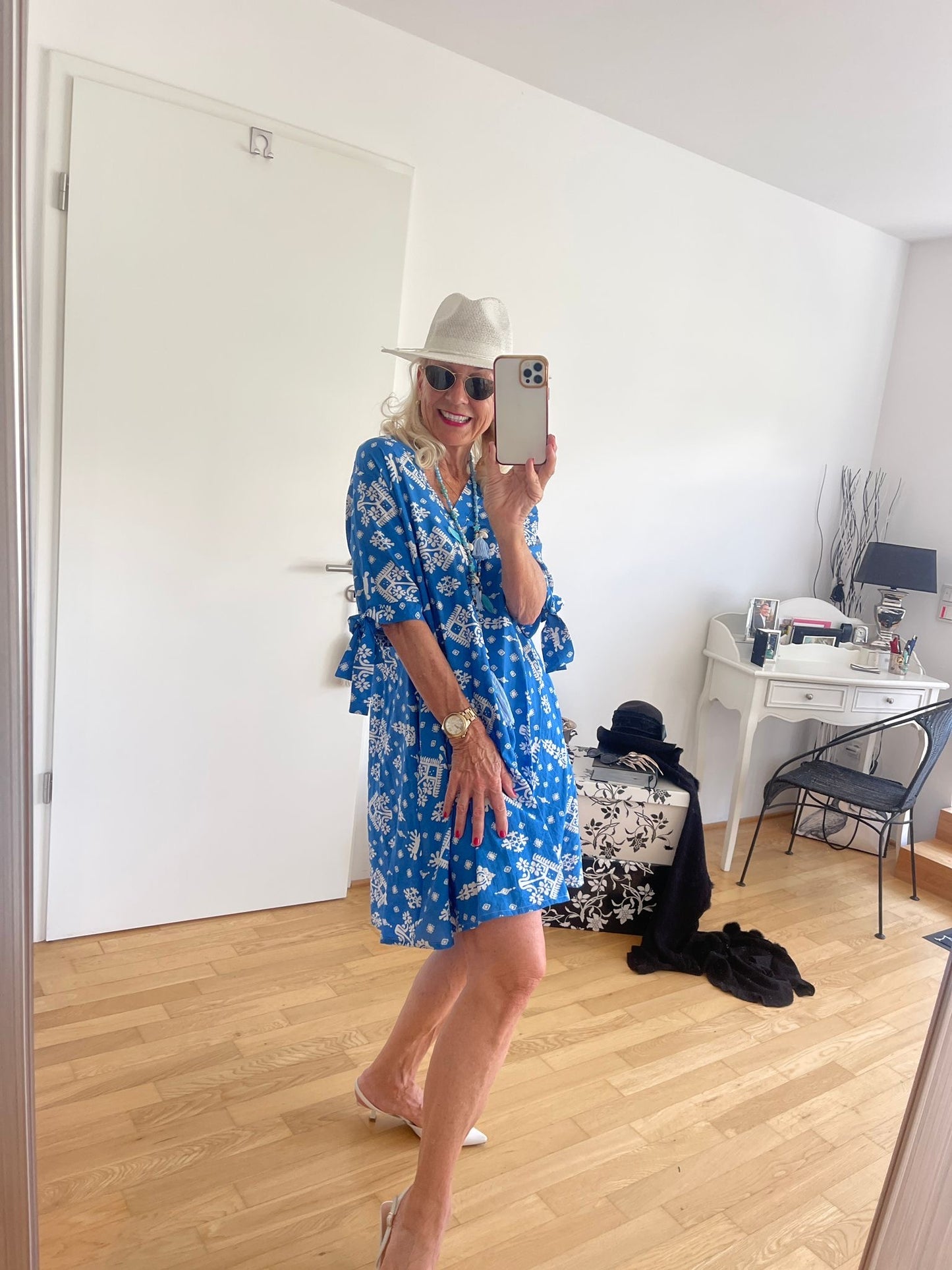 Kleid MOMENT blue; im Outlet €39,90 statt €69,90.., locker und herrlich angenehm