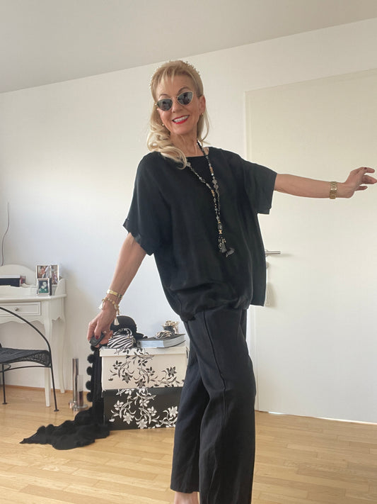 Oberteil GIBSY black €69,90; ein geniales Basic-Oberteil, nicht nur schön sondern perfekt!!