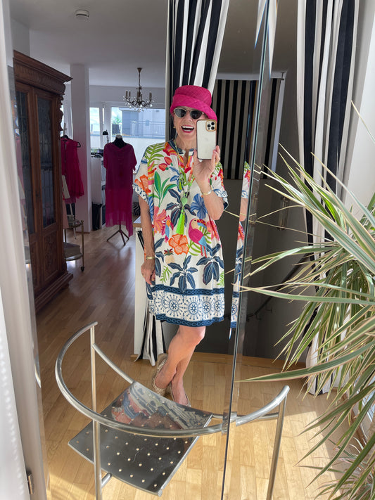 Tunika PALAU €89,90; so farbenfroh, so leger & locker